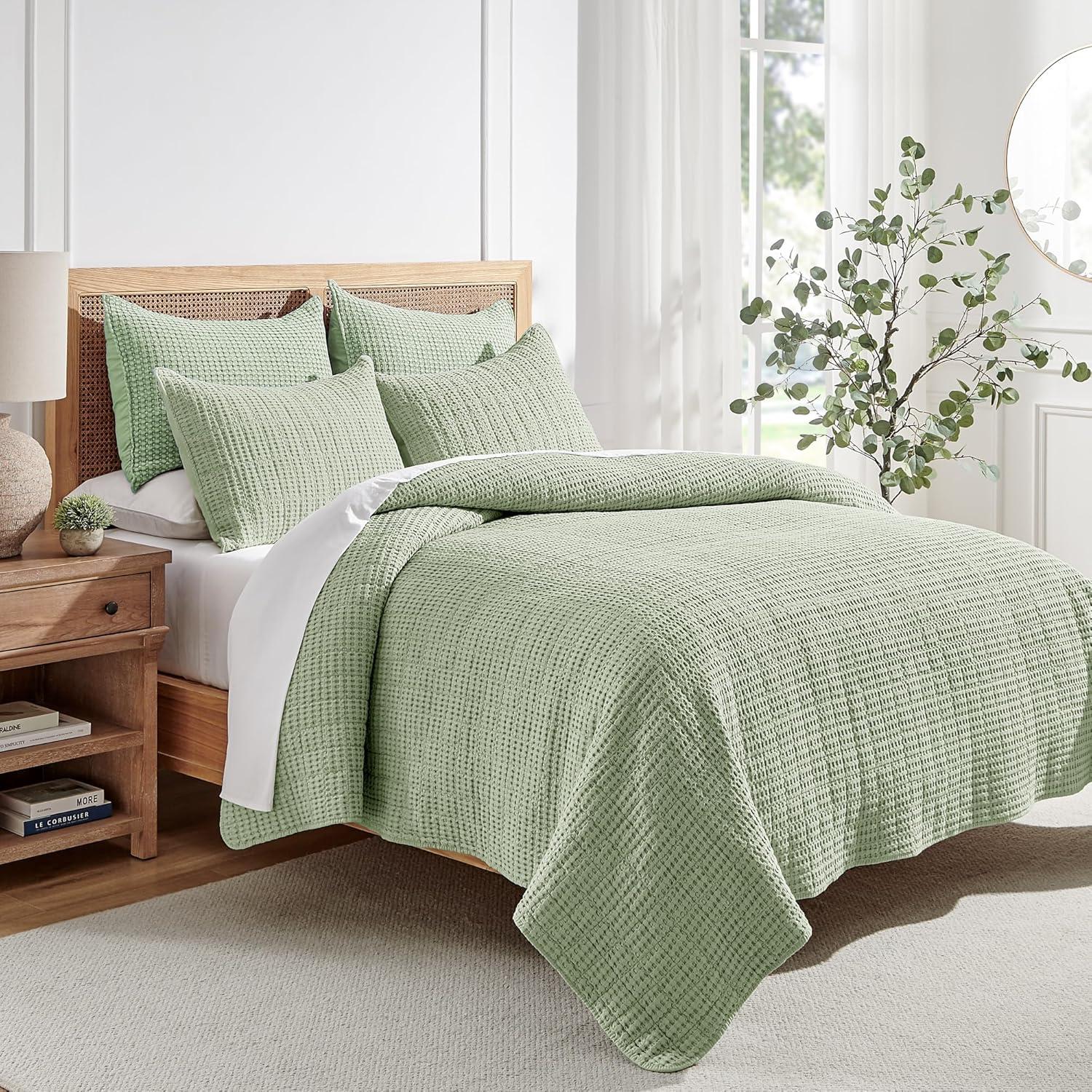Mills Waffle Desert Sage Twin Quilt Set - Levtex Home