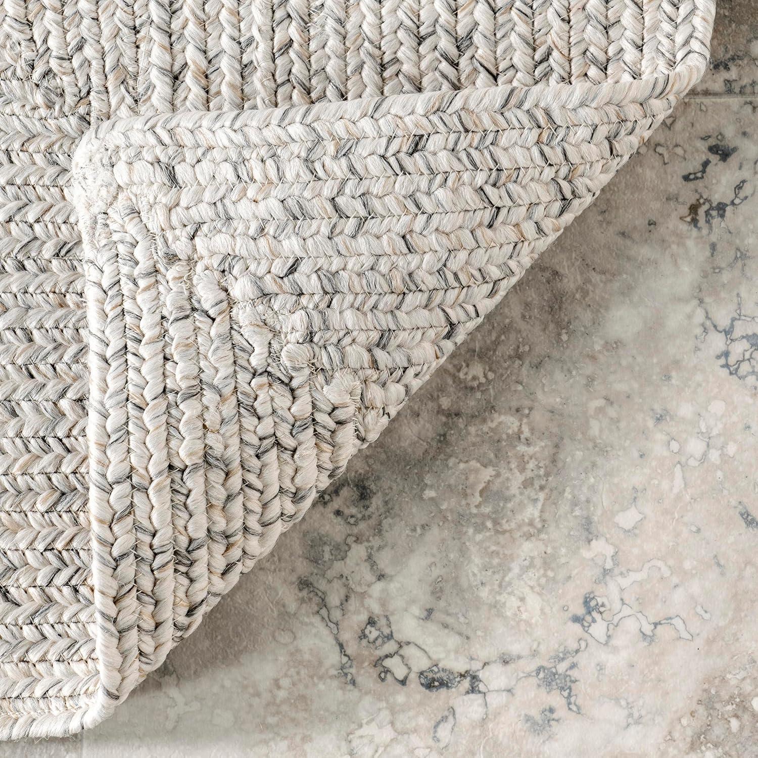 nuLOOM Wynn Braided Indoor/Outdoor Ivory 6' x 9' Casual Area Rug