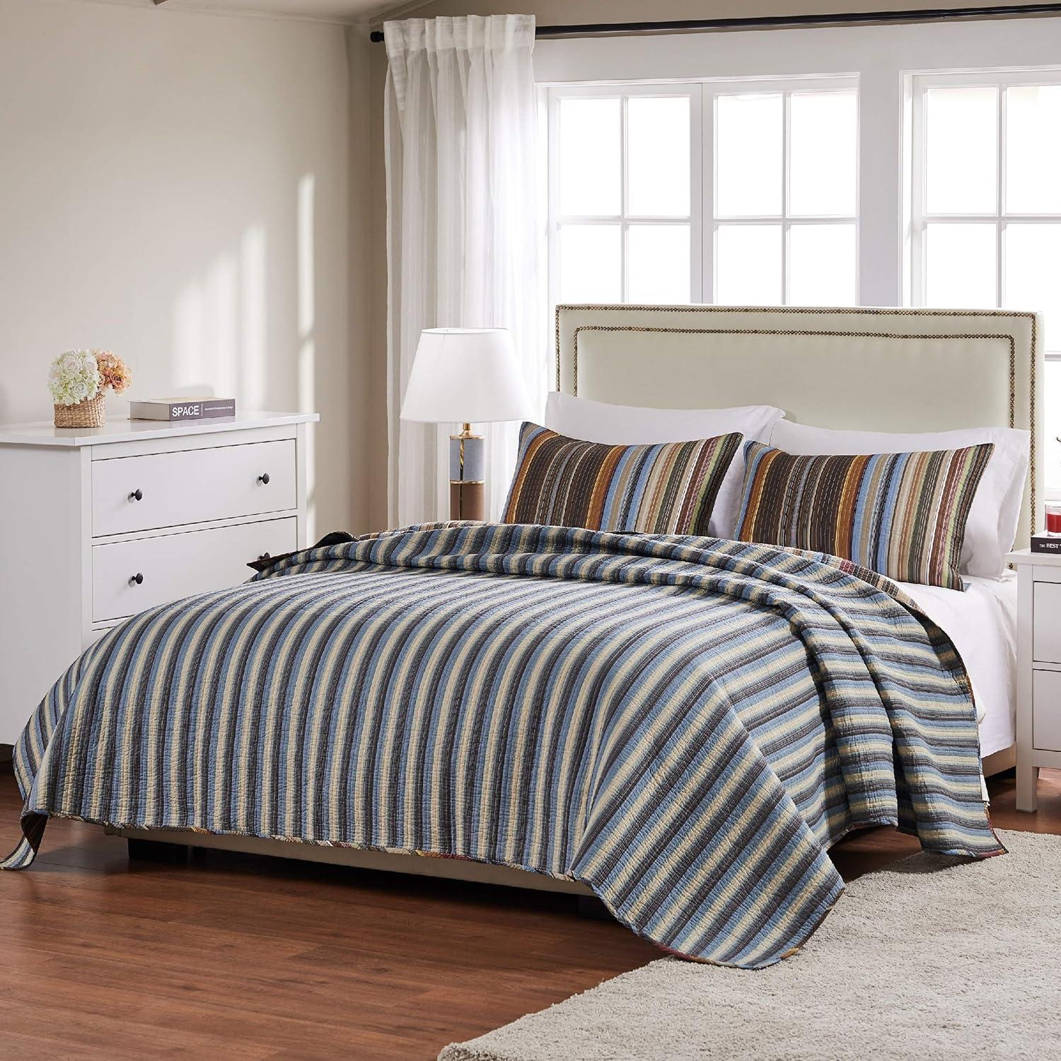 Durango Earth Standard Cotton Reversible Modern & Contemporary Quilt Set