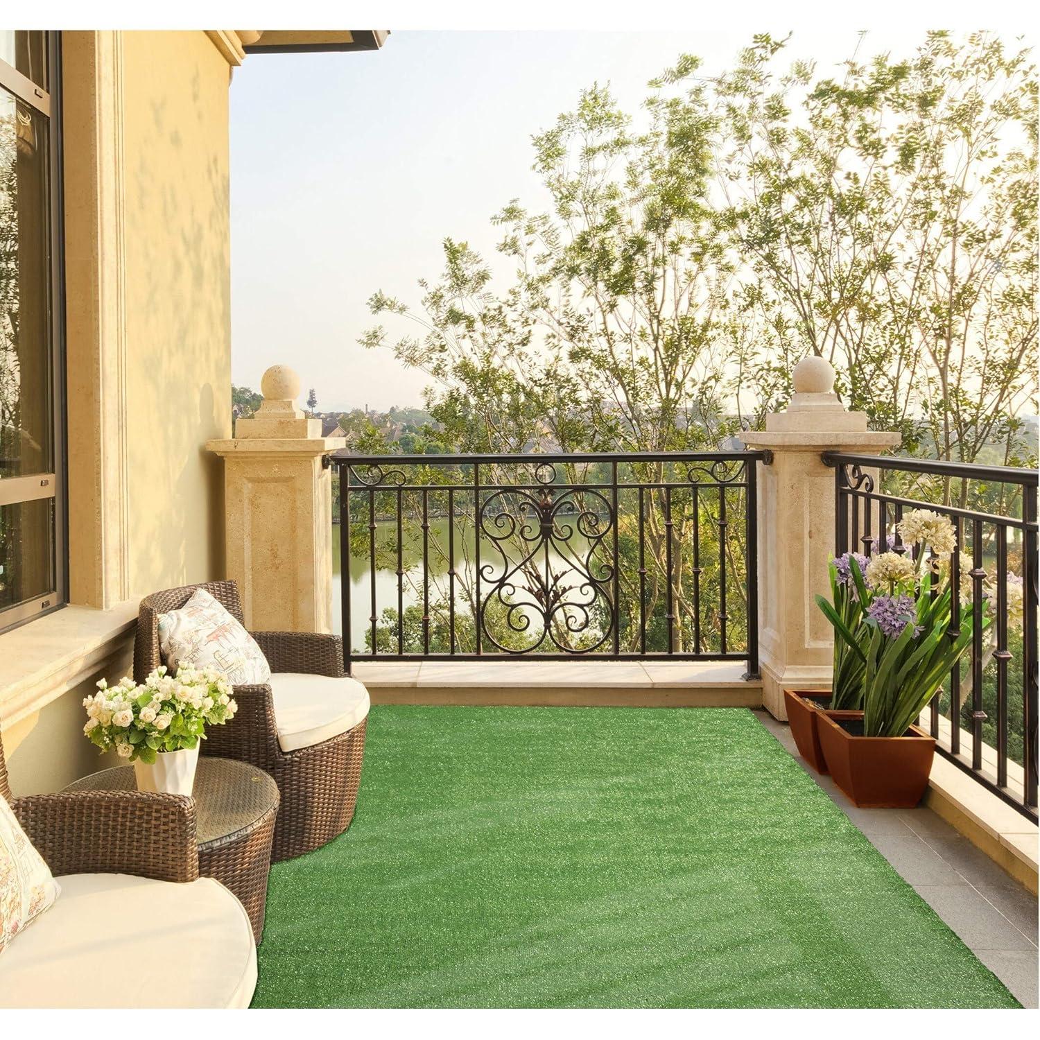 Grass Waterproof Indoor/Outdoor Artificial Grass Turf Rugs and Rolls Customized Size For Balcony, Patios