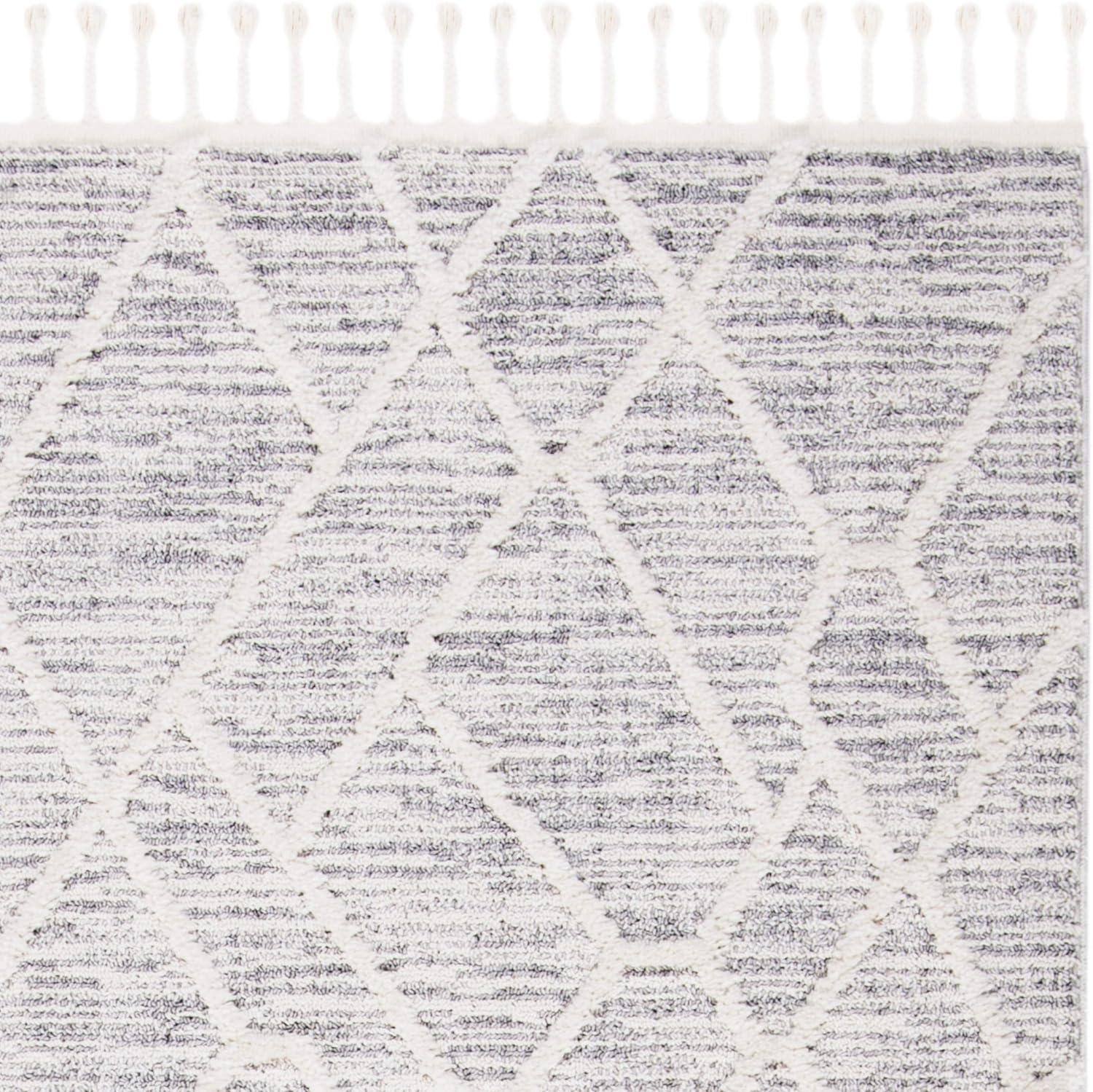 Marrakesh MRK514 Power Loomed Area Rug - Ivory/Grey - 5'3"x7'6" - Safavieh.