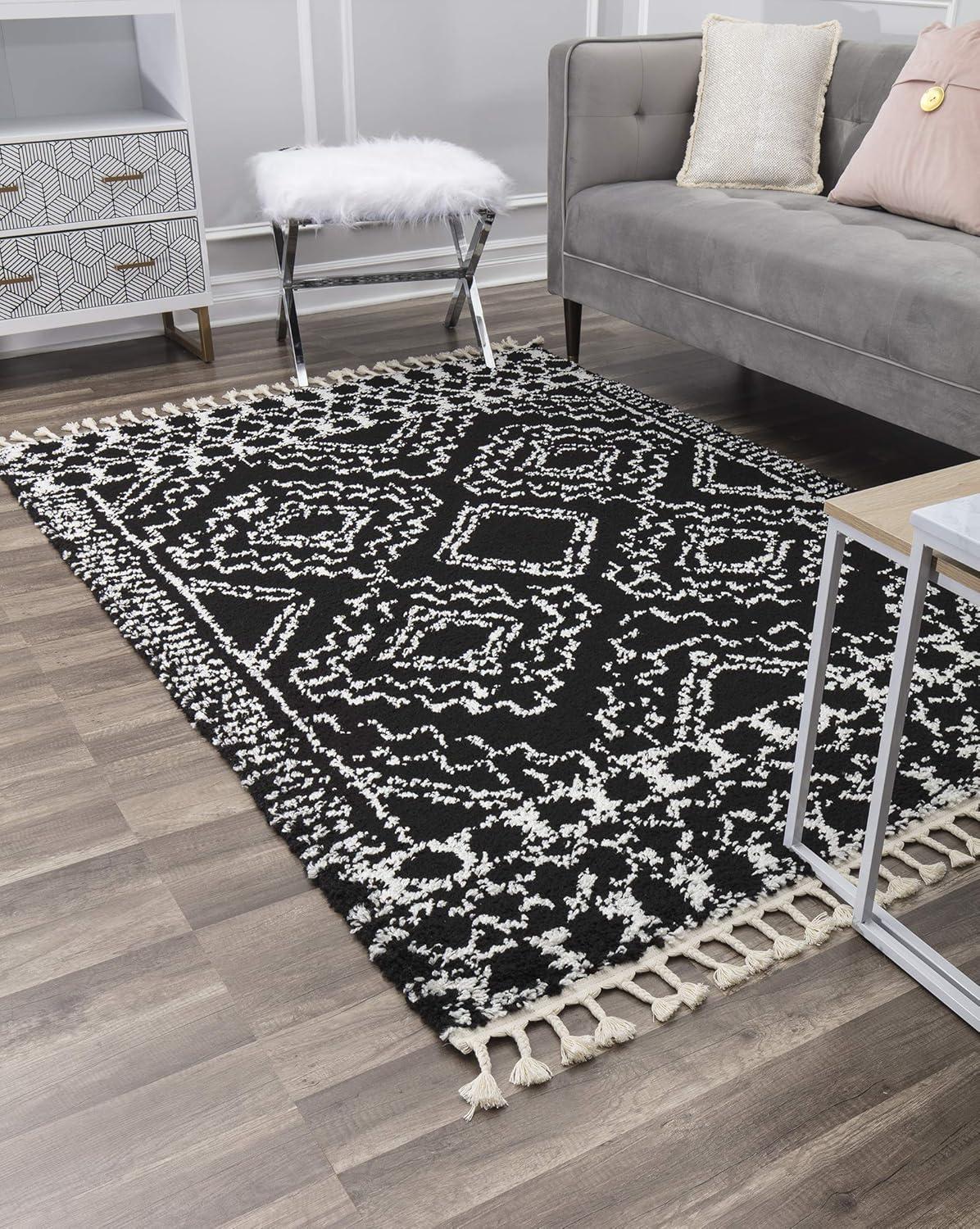 CosmoLux Black and White Shag Moroccan 5' x 7' Area Rug