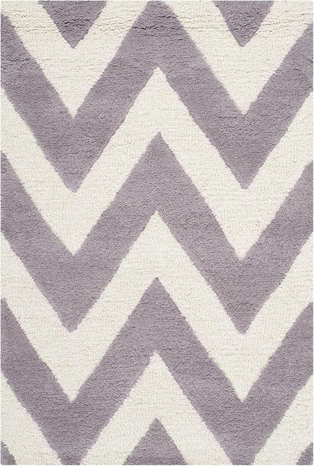 SAFAVIEH Cambridge Kaitlyn Zig Zag Stripes Wool Area Rug, Silver/Ivory, 2' x 3'