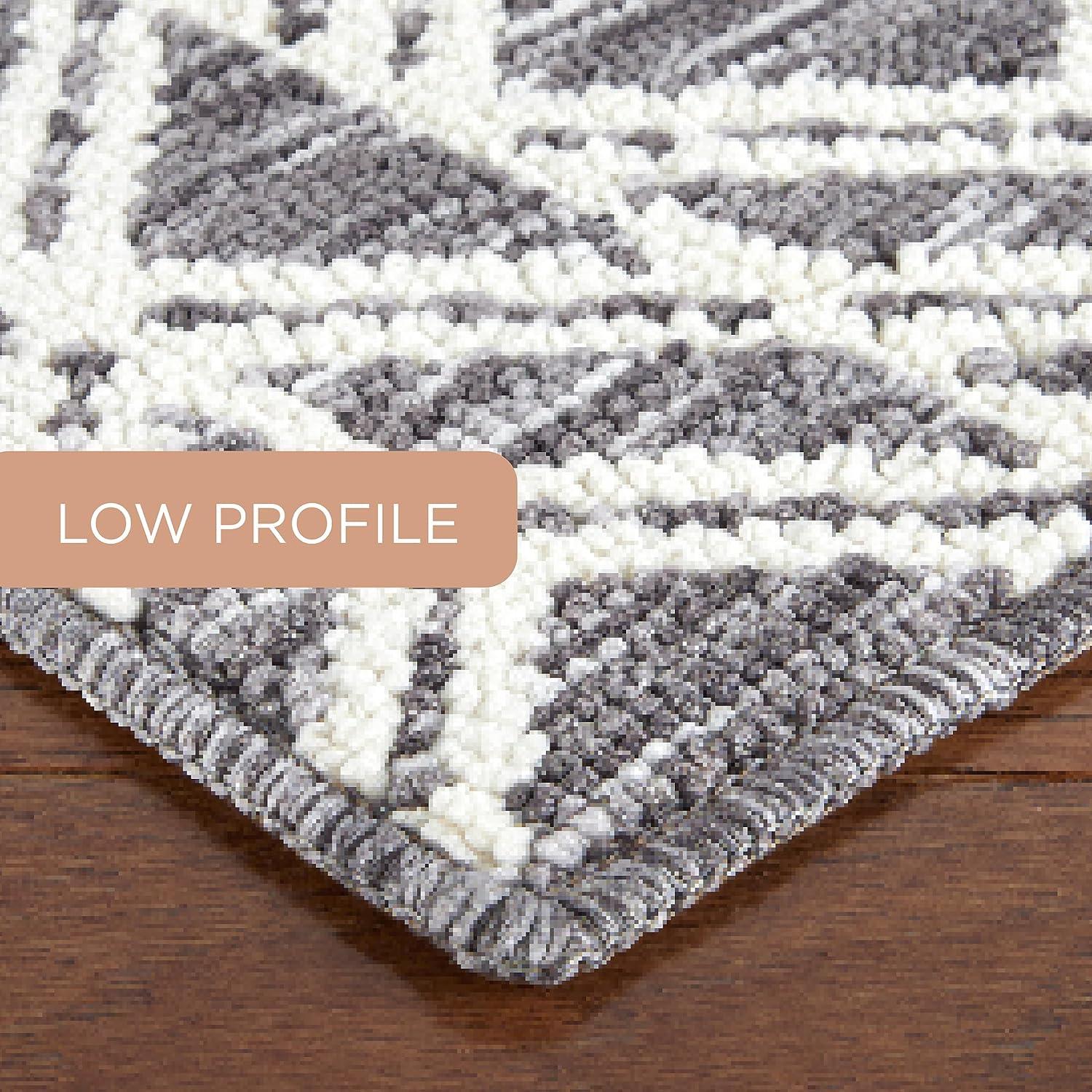 Town & Country Living TOWN & COUNTRY EVERYDAY Walker Modern Diamond Everwash Non-Slip Backing Kitchen Mat