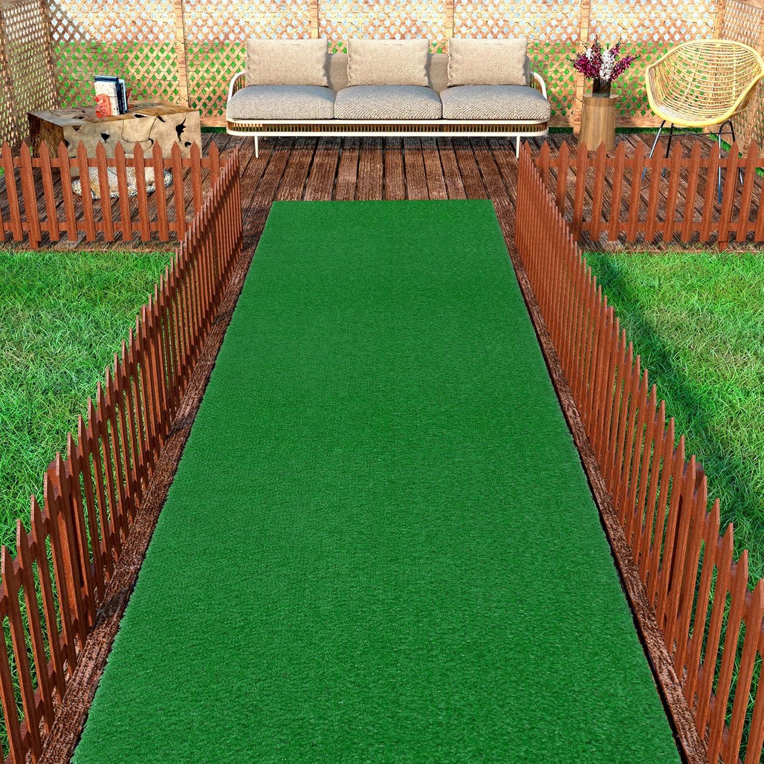 Green Polypropylene Indoor/Outdoor Artificial Grass Rug with Rubber Backing