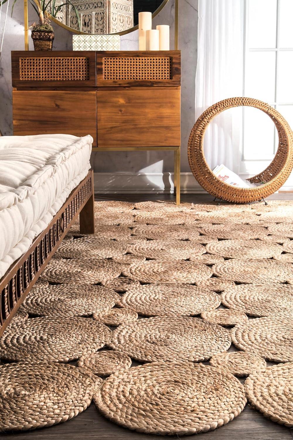 Braided Geometric Handmade Jute 4' Round Area Rug