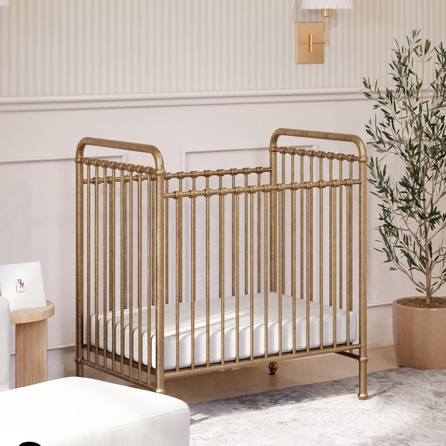 Abigail Greenguard Gold Certified 3 -in-1 Convertible Crib