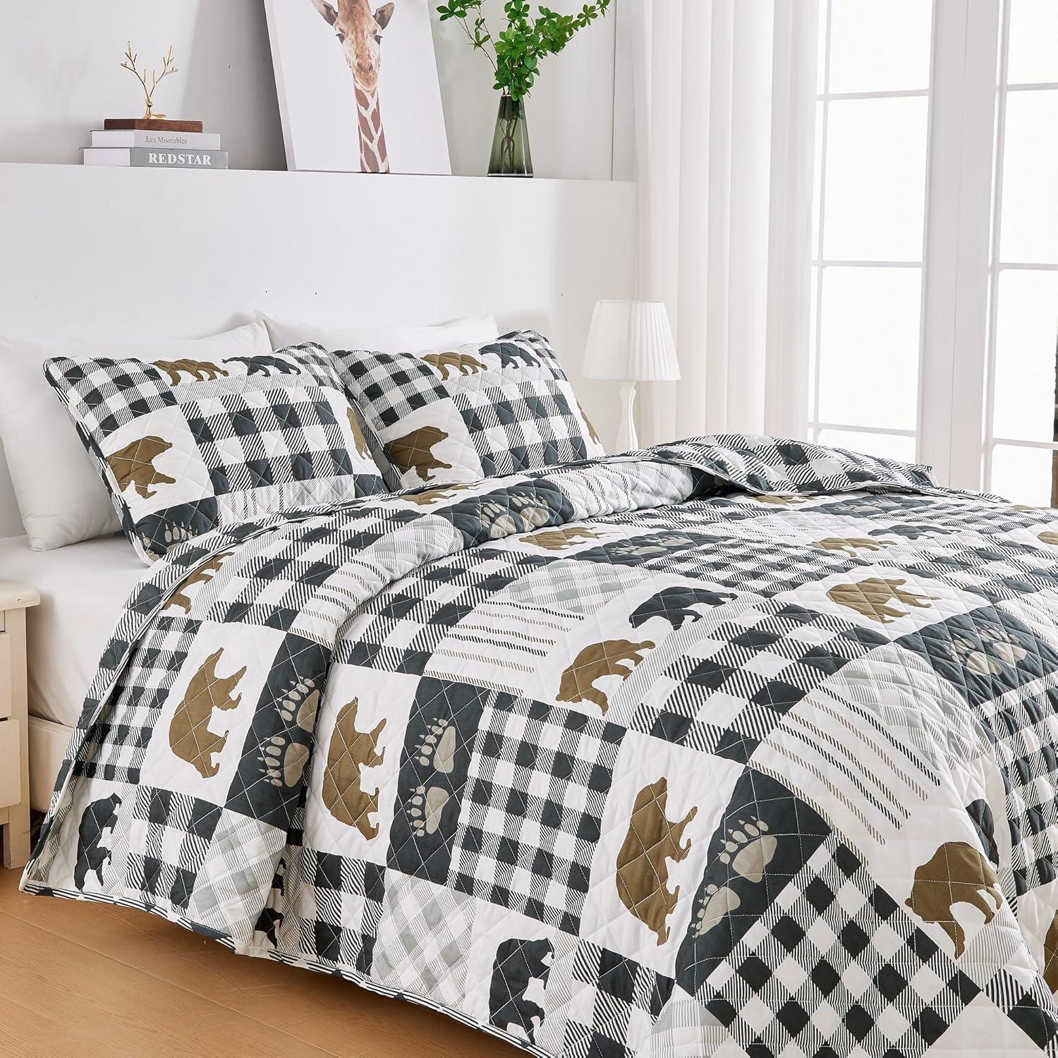 Market & Place Cedar Creek No Log Cabin Quilt Set