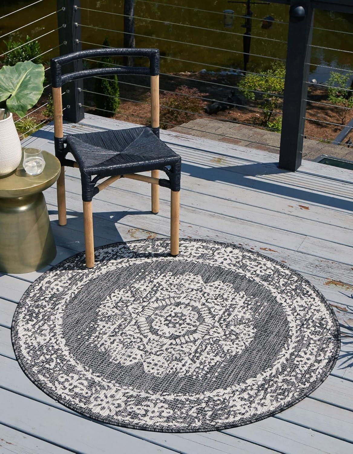 Unique Loom 4' 1 x 4' 1 Round Indoor/Outdoor Traditional Blue Area Rug