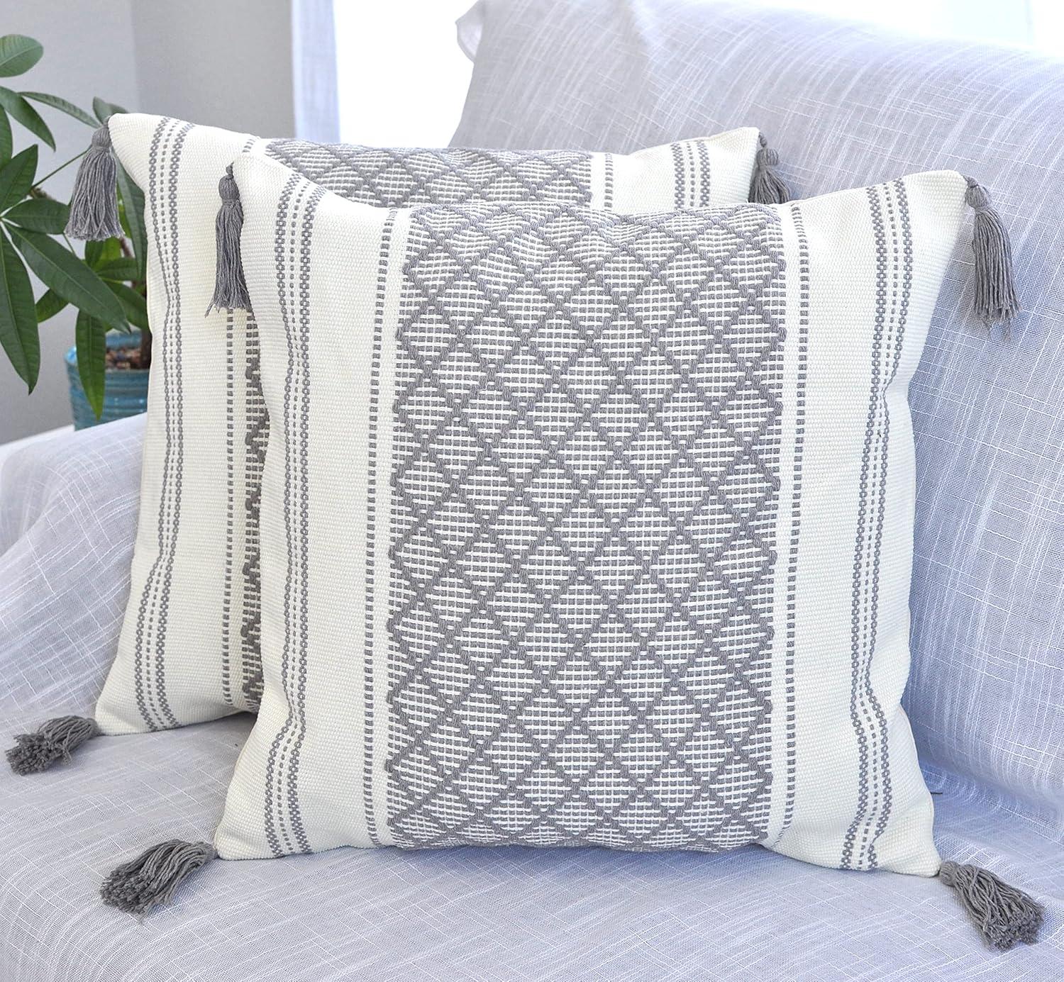 Dakota Fields Dorothene Outdoor Indoor  Pillow Covers Geometric Checkered Pattern, Plaid Woven Cushion Covers Pillow Cases (Set of 2)