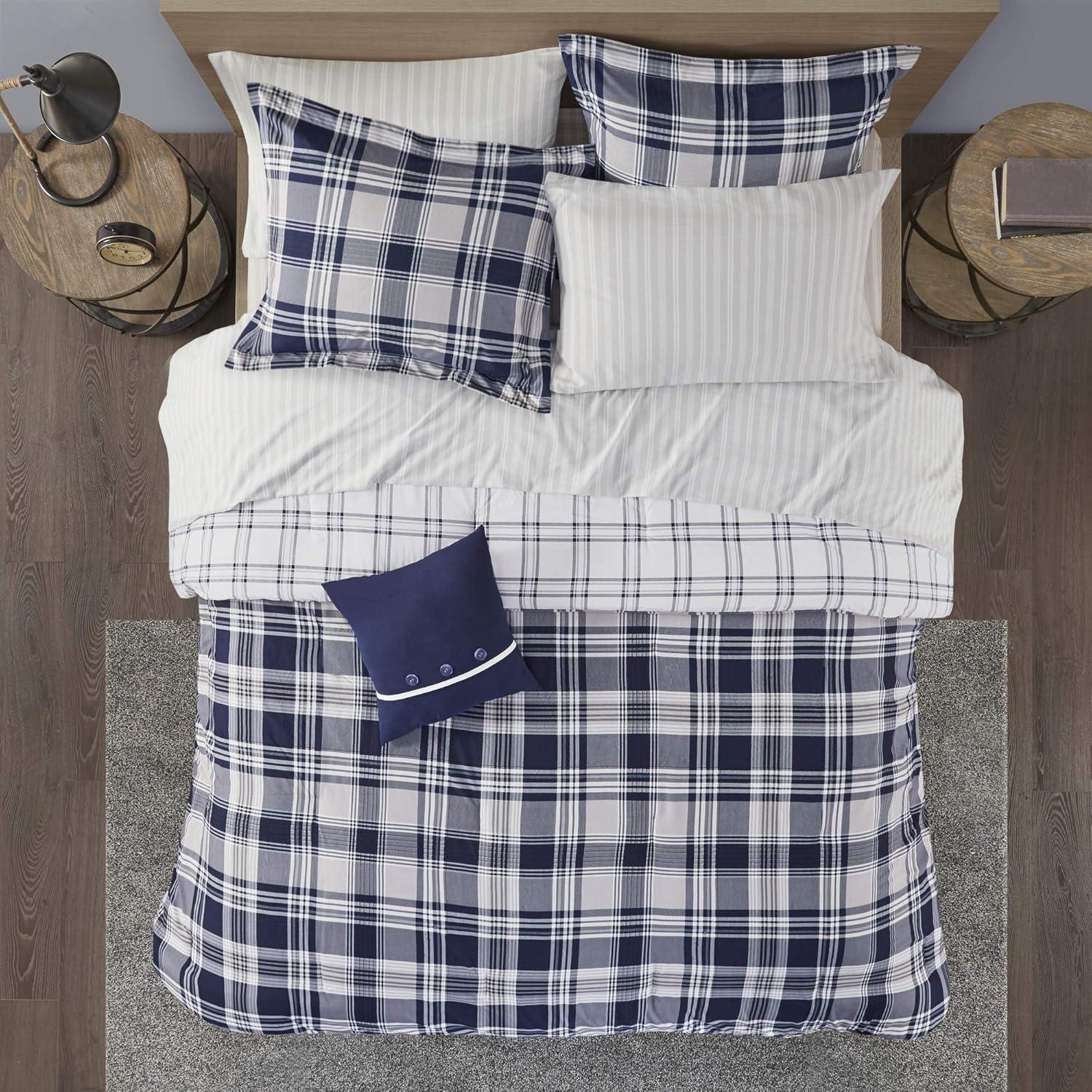 Reversible Comforter Set with Bed Sheets