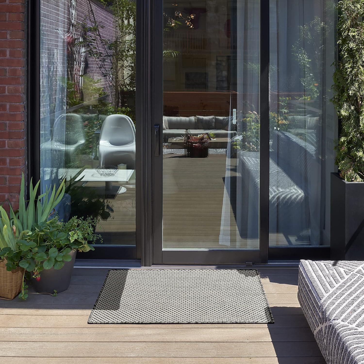 Nourison Courtyard COU01 Indoor/outdoor Area Rug - Ivory Charcoal 2' x 3'
