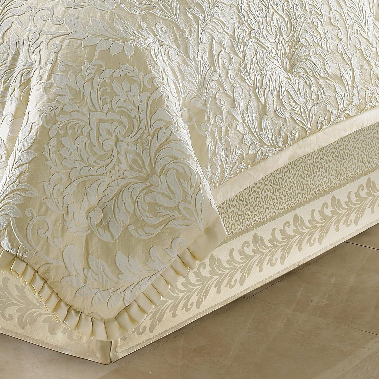 J. Queen New York  Marquis Comforter Set King