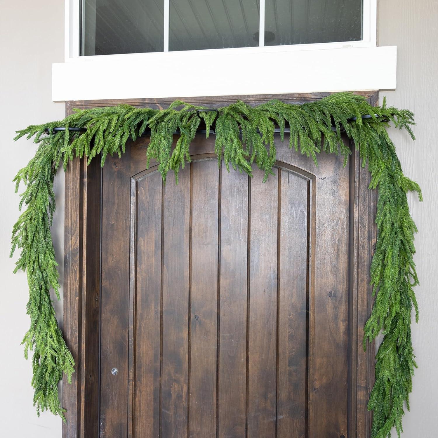 TreeKeeper Garland Hanger Slim Single Door Black