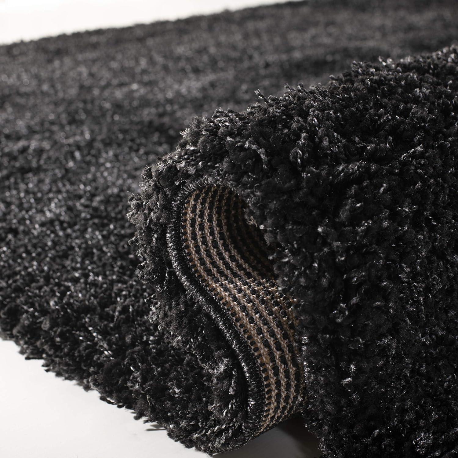 Shag SG151 Power Loomed Indoor Area Rug - Black/Ivory - 4'x6' - Safavieh.