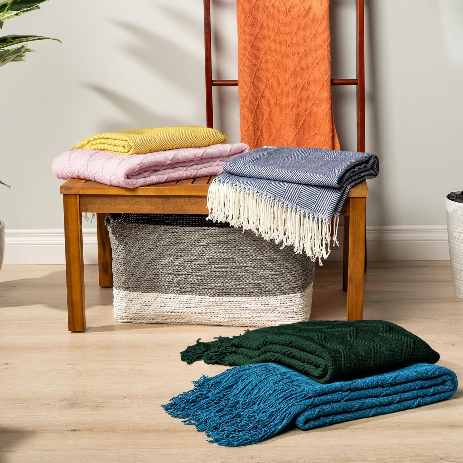 Pavilia Throw Blanket