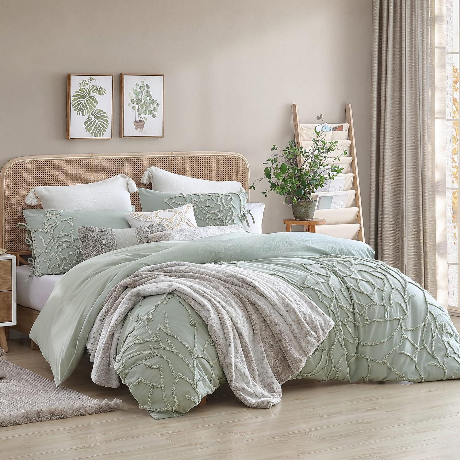 Peri Home 3pc King Chenille Rose Comforter Set Green: Bedding, Floral Pattern, Machine Washable