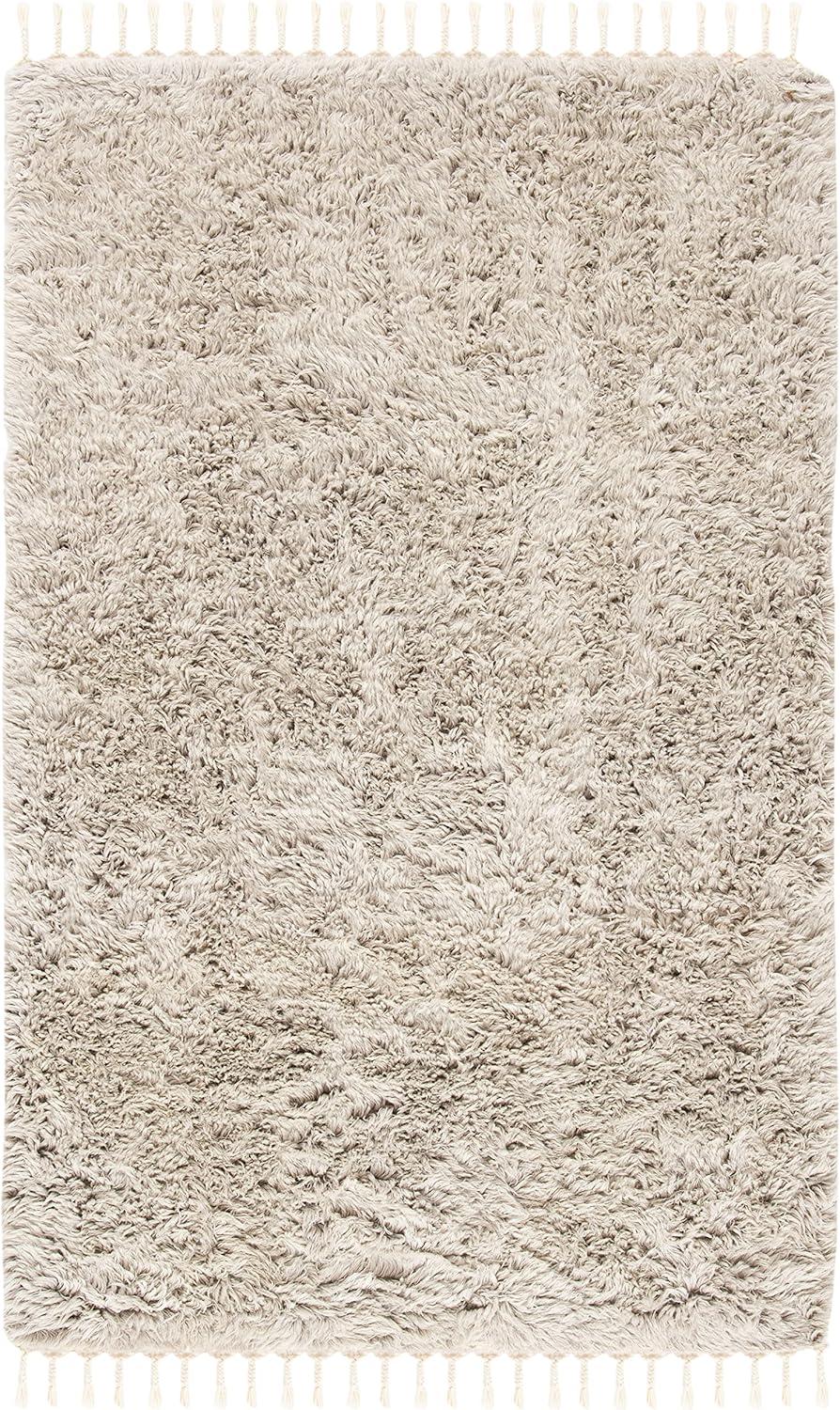 SAFAVIEH Casablanca Cennetig Solid Plush Wool Area Rug, Grey, 4' x 6'