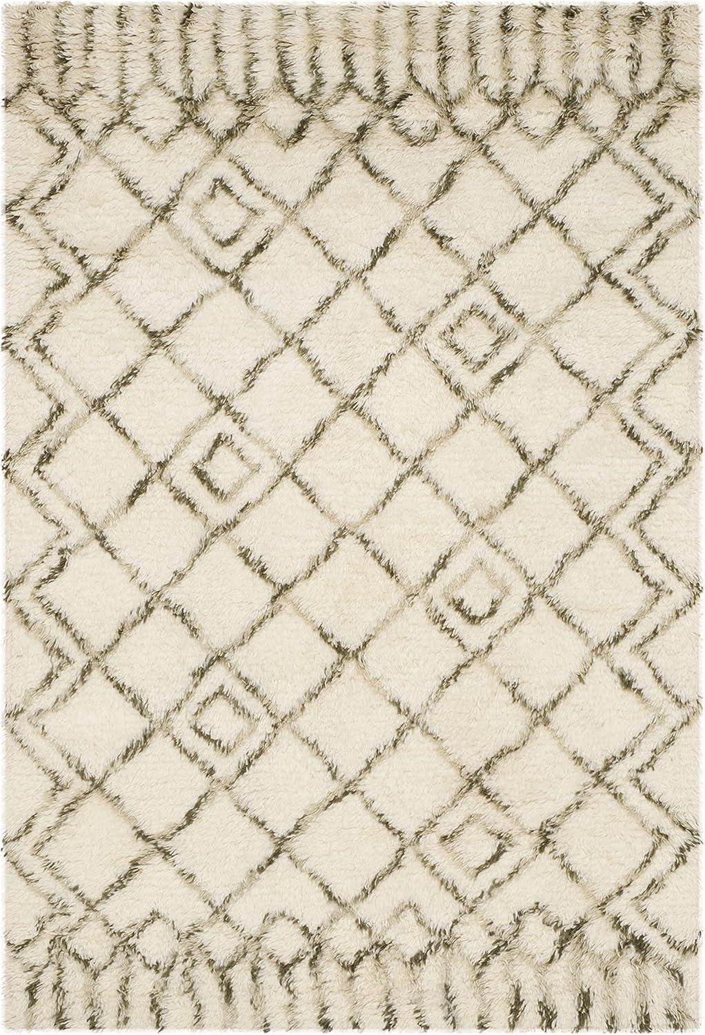 Safavieh Handmade Casablanca Shag Santina Tribal Wool Rug Ivory/Green 4' x 6' 4' x 6' Indoor Living Room, Bedroom Green