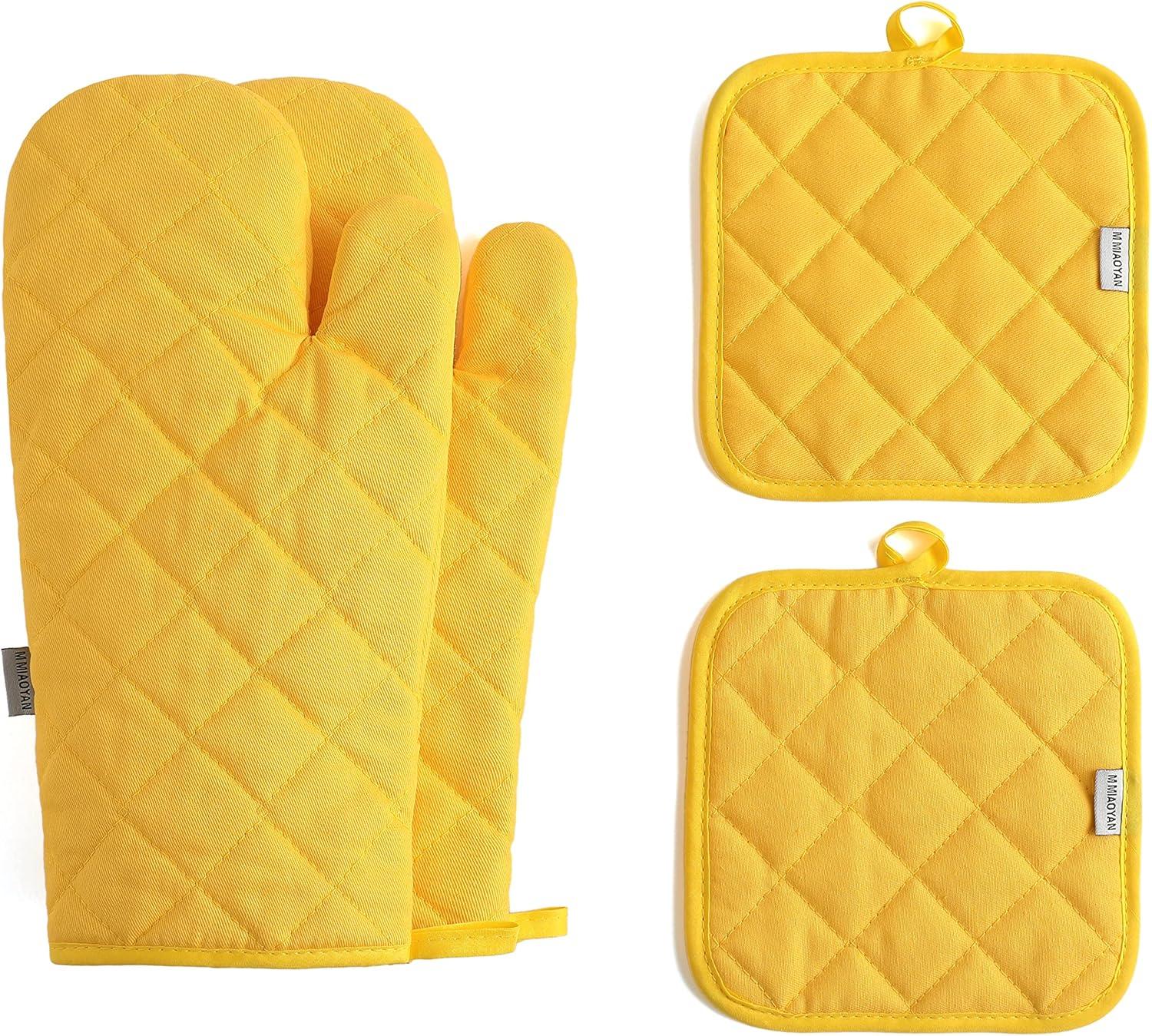 Yellow Cotton Heat Resistant Oven Mitts and Pot Holders Set