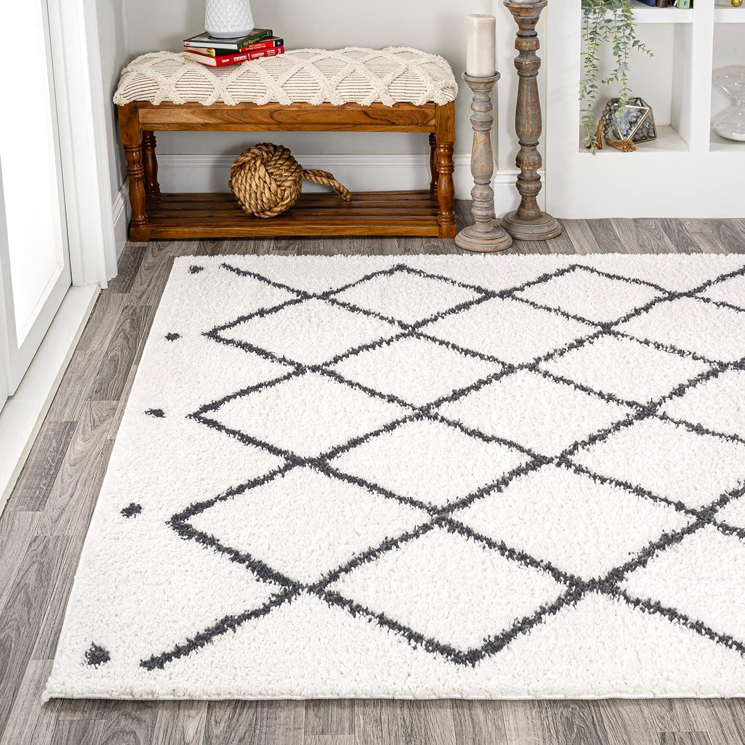 5'x8' Cami Moroccan Style Diamond Shag Area Rug, White - JONATHAN Y