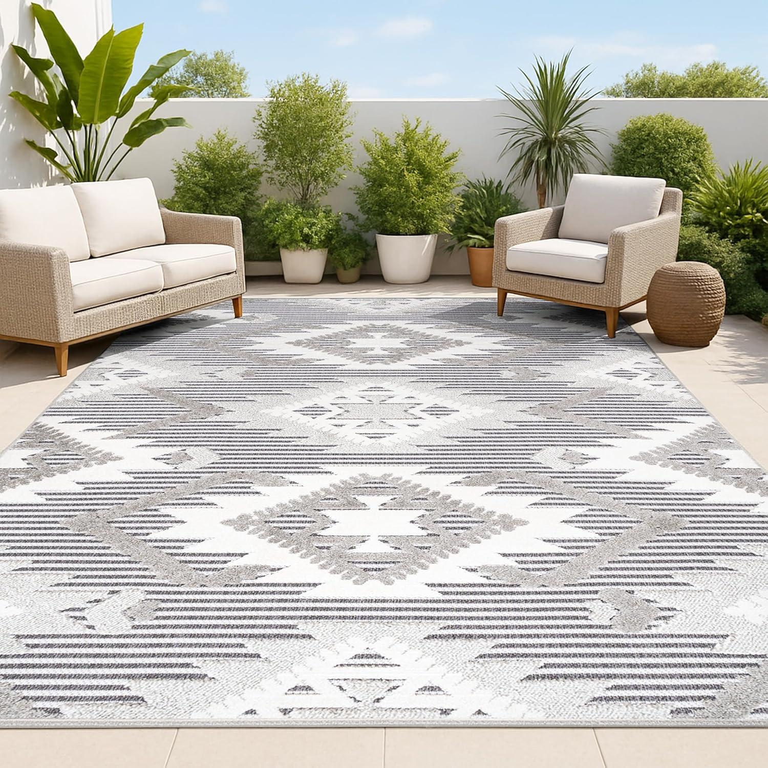 JONATHAN Y Sumak High-Low Pile Neutral Diamond Kilim Gray/White/Black 8 ft. x 10 ft. Indoor/Outdoor Area Rug