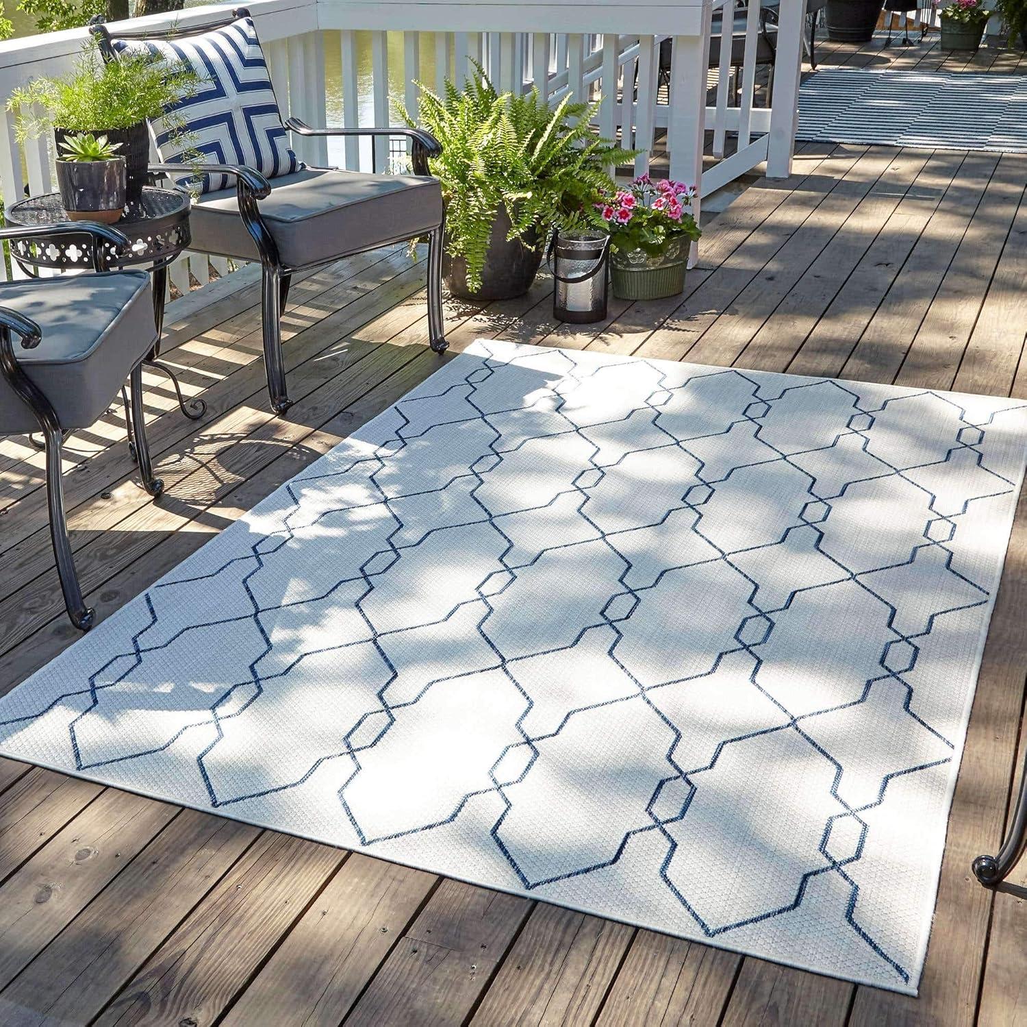 Unique Loom 5' 1 x 8' 0 Rectangle Indoor/Outdoor Trellis Ivory Area Rug