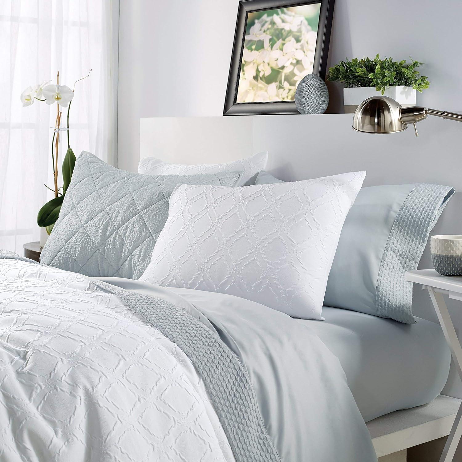 Kelly Clarkson Home Drum Modern & Contemporary Comforter Set