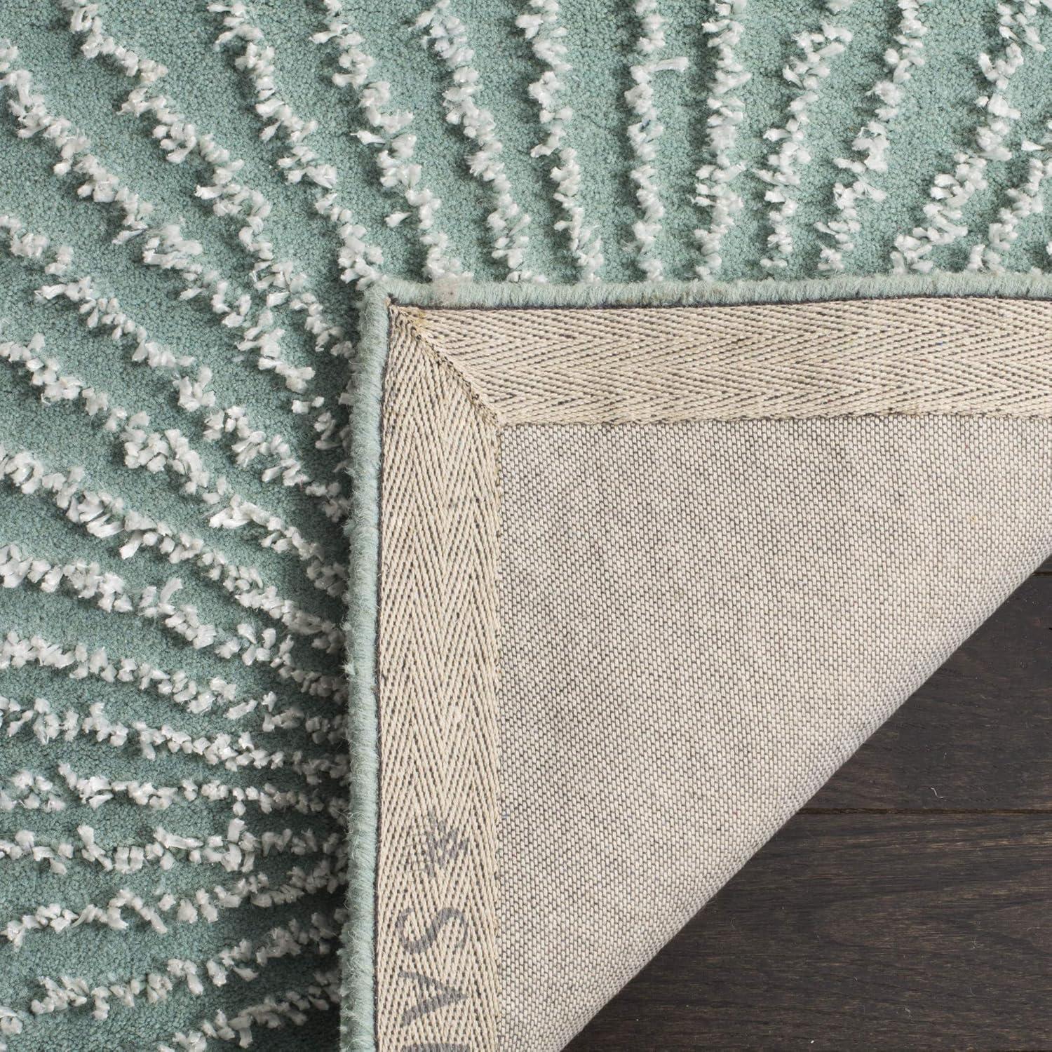 Soho SOH712 Hand Tufted Indoor Area Rug - Denim - 5'x8' - Safavieh.