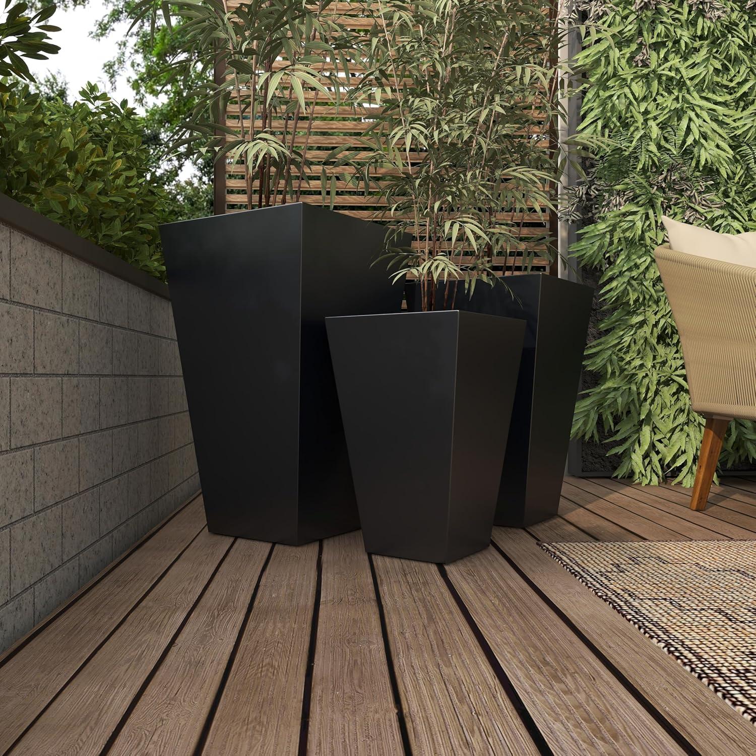 DecMode Grey Contemporary Oversized Metal Planter with Cement Hue, Set of 3, 20", 25", 30"H