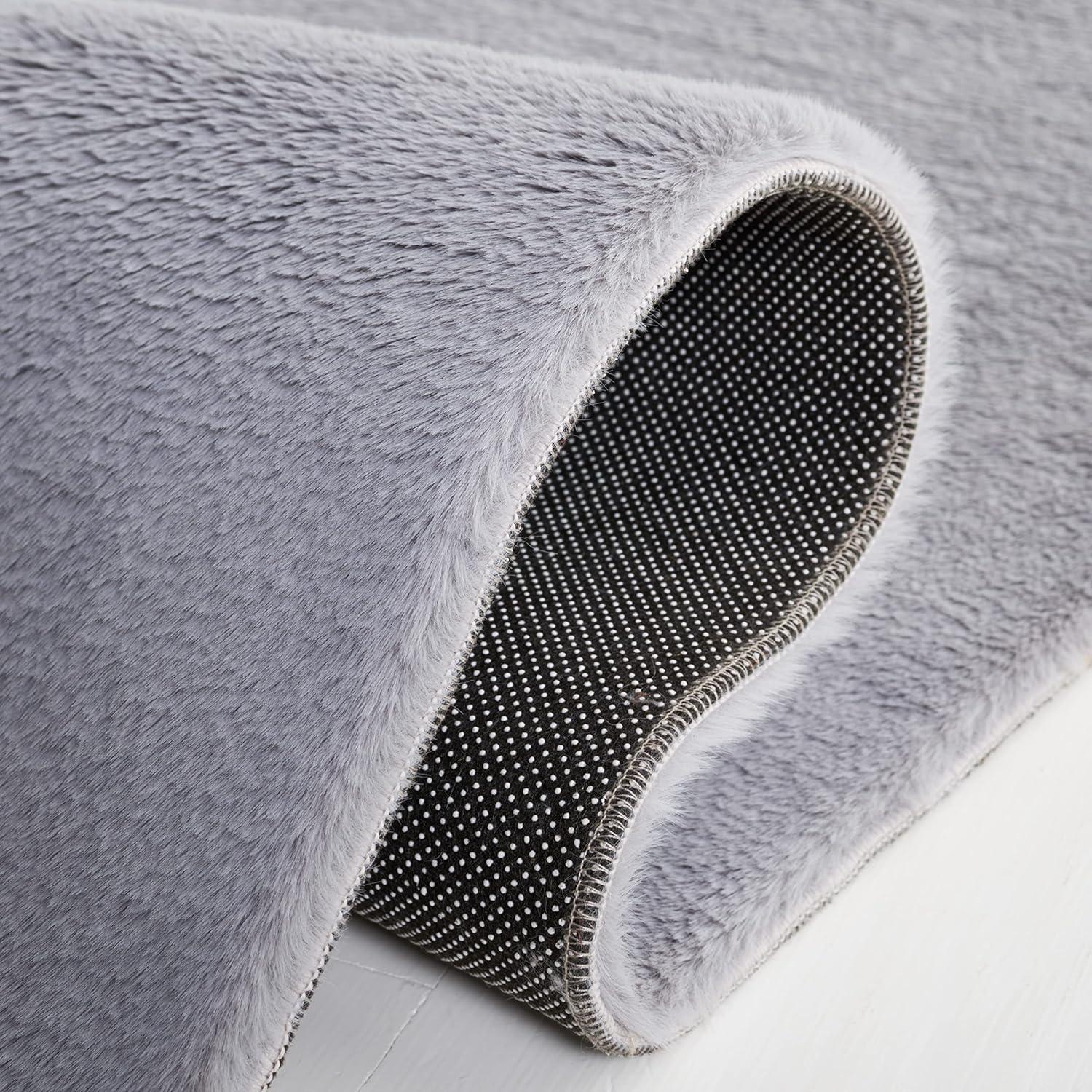 Faux Rabbit Fur FRF500 Power Loomed Machine Washable Indoor Area Rug - Light Grey - 6'x9' - Safavieh