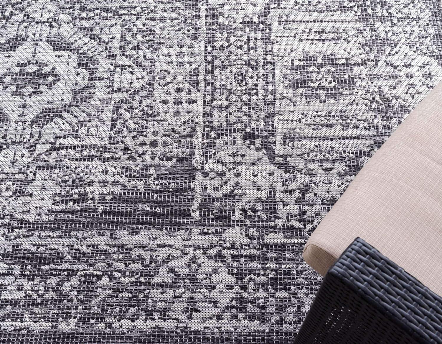 Unique Loom Outdoor Traditional Collection Area Rug - Timeworn (5' 1" x 8' Rectangle Charcoal Gray/Gray)