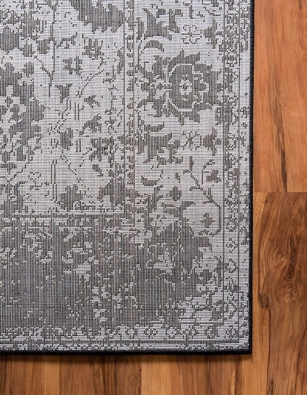 Unique Loom Portland Collection Bohemian Vintage Inspired Tone-on-Tone Design Area Rug (8' 0 x 10' 0 Rectangular, Blue/ Ivory)