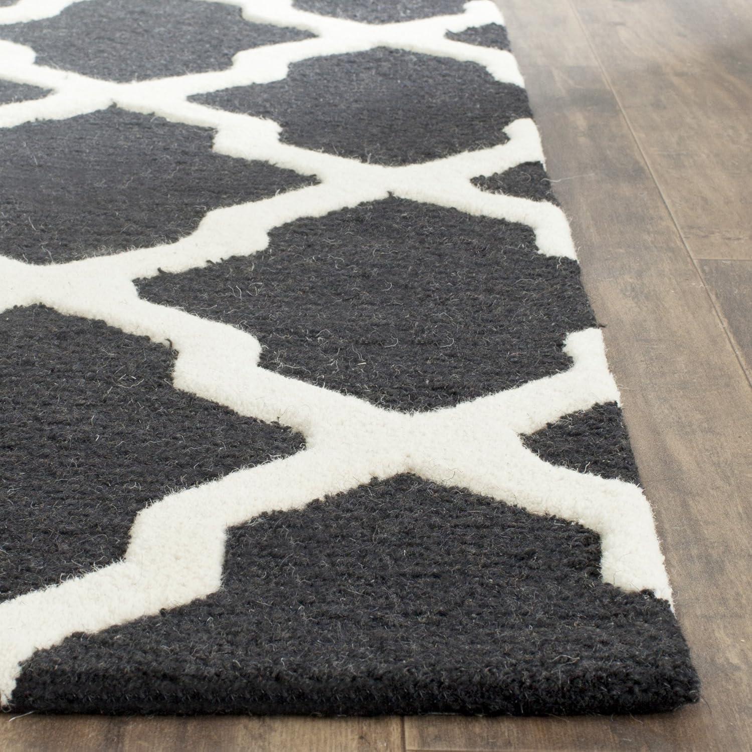 SAFAVIEH Cambridge Liam Geometric Wool Area Rug, Black/Ivory, 2' x 3'