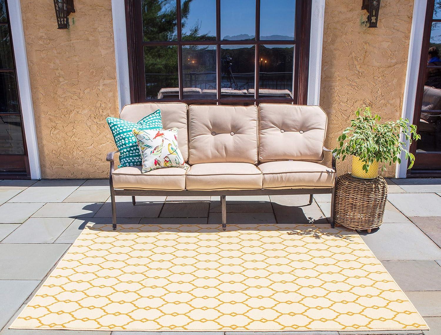 Baja Taio Accent Rug - Momeni