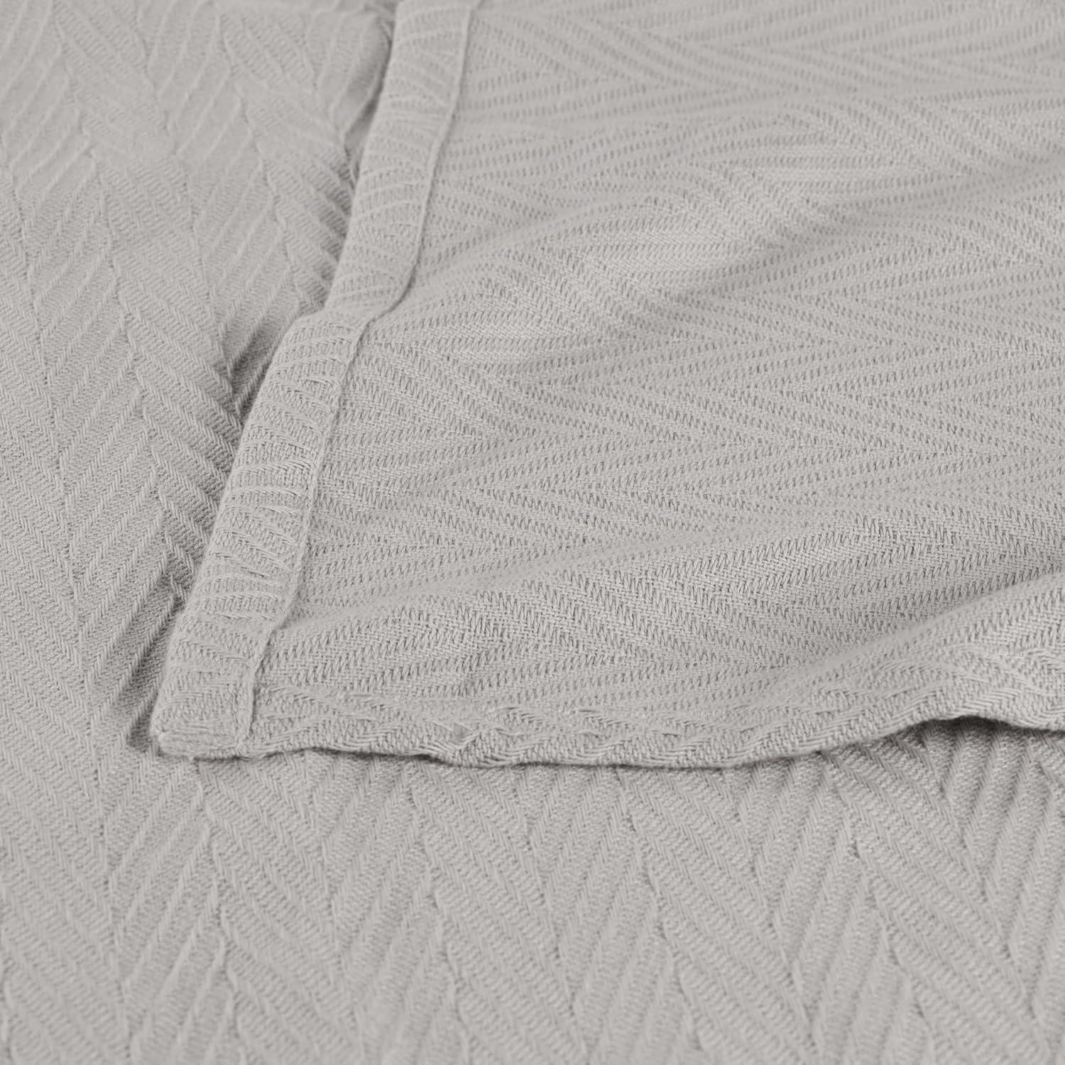 Superior Metro Chevron Zig-Zag All-Season Cotton Blanket, Twin, Silver