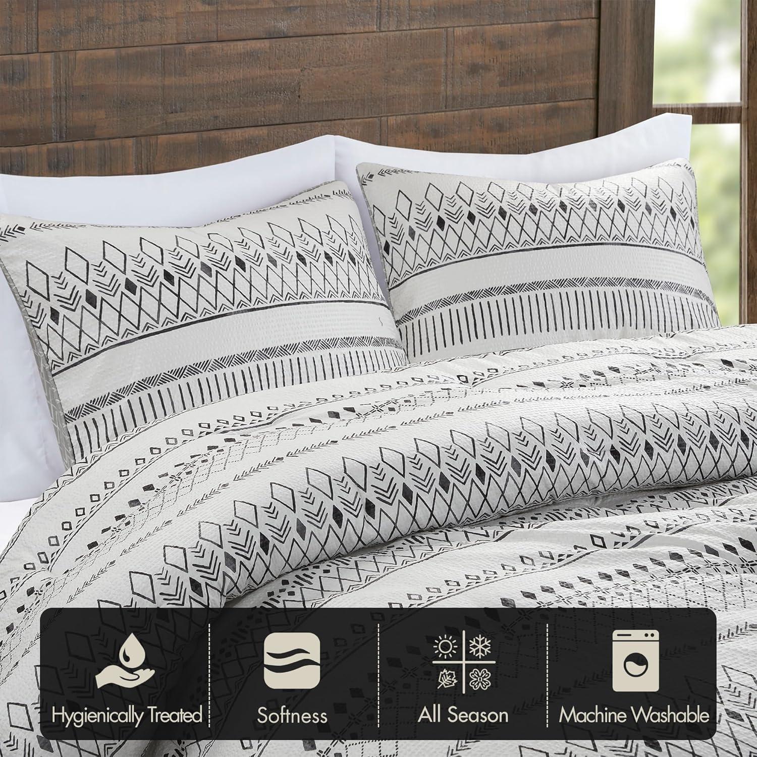Madison Park Fraser 5 Piece Printed Seersucker Comforter Set with Throw Pillows