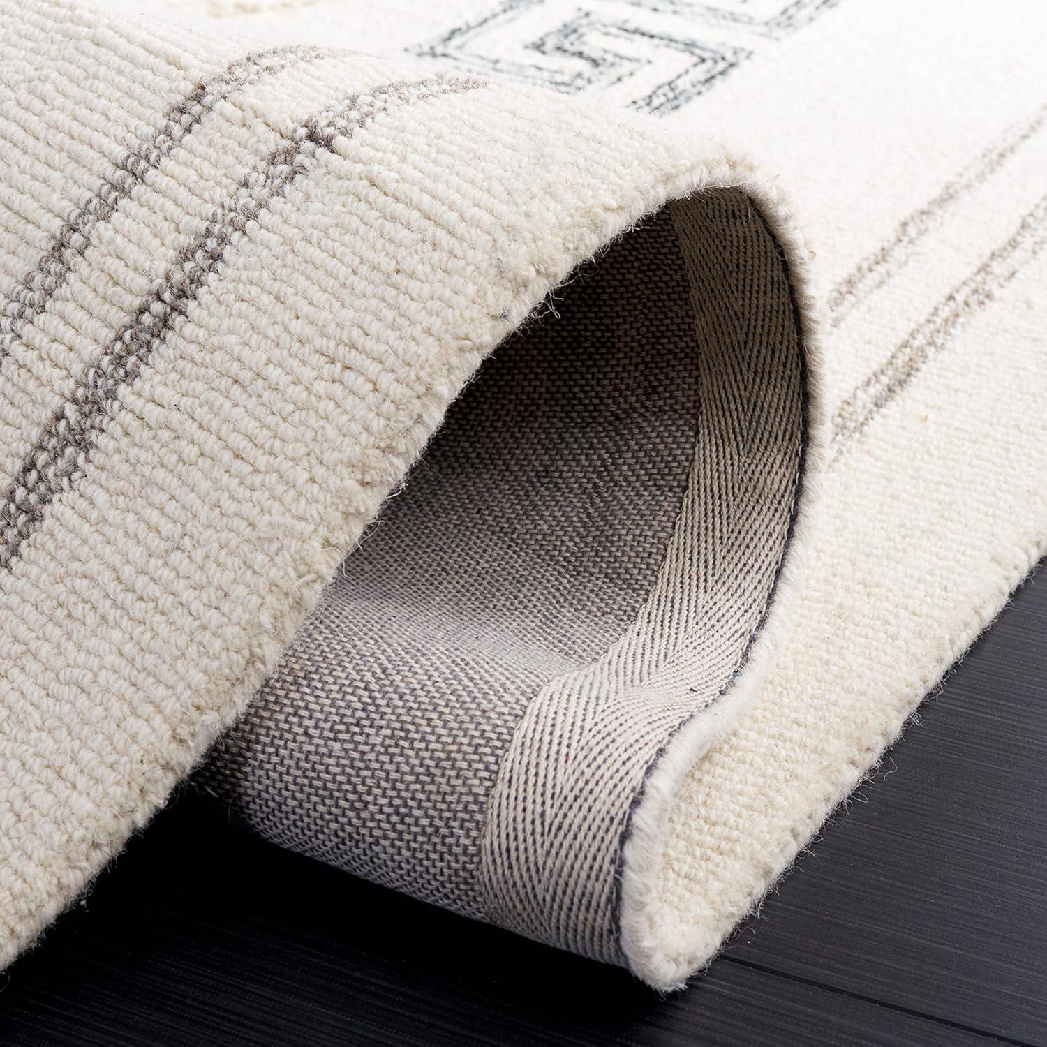 Casablanca CSB989 Hand Tufted Indoor Area Rug - Ivory/Black - 8'x10' - Safavieh