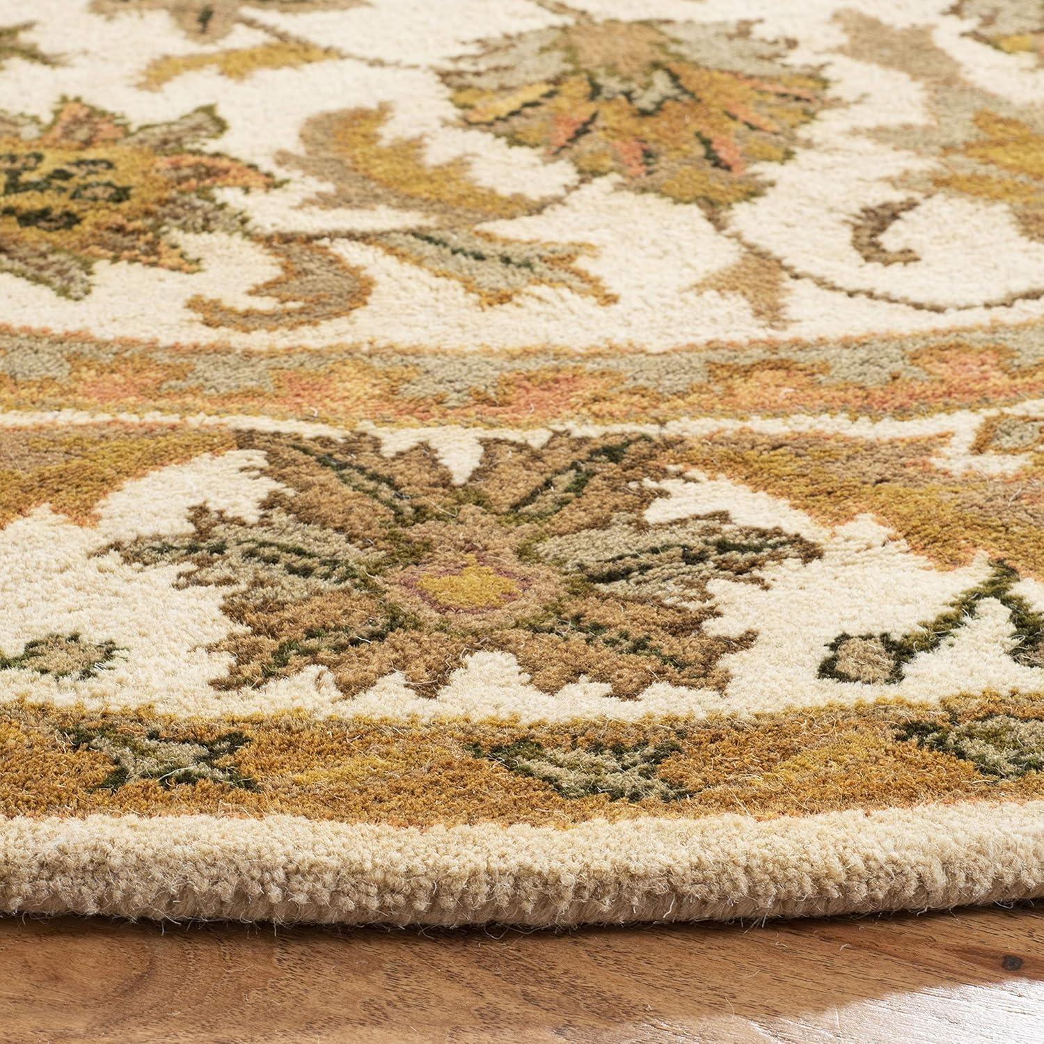 Safavieh Oval 4'6" x 6'6"