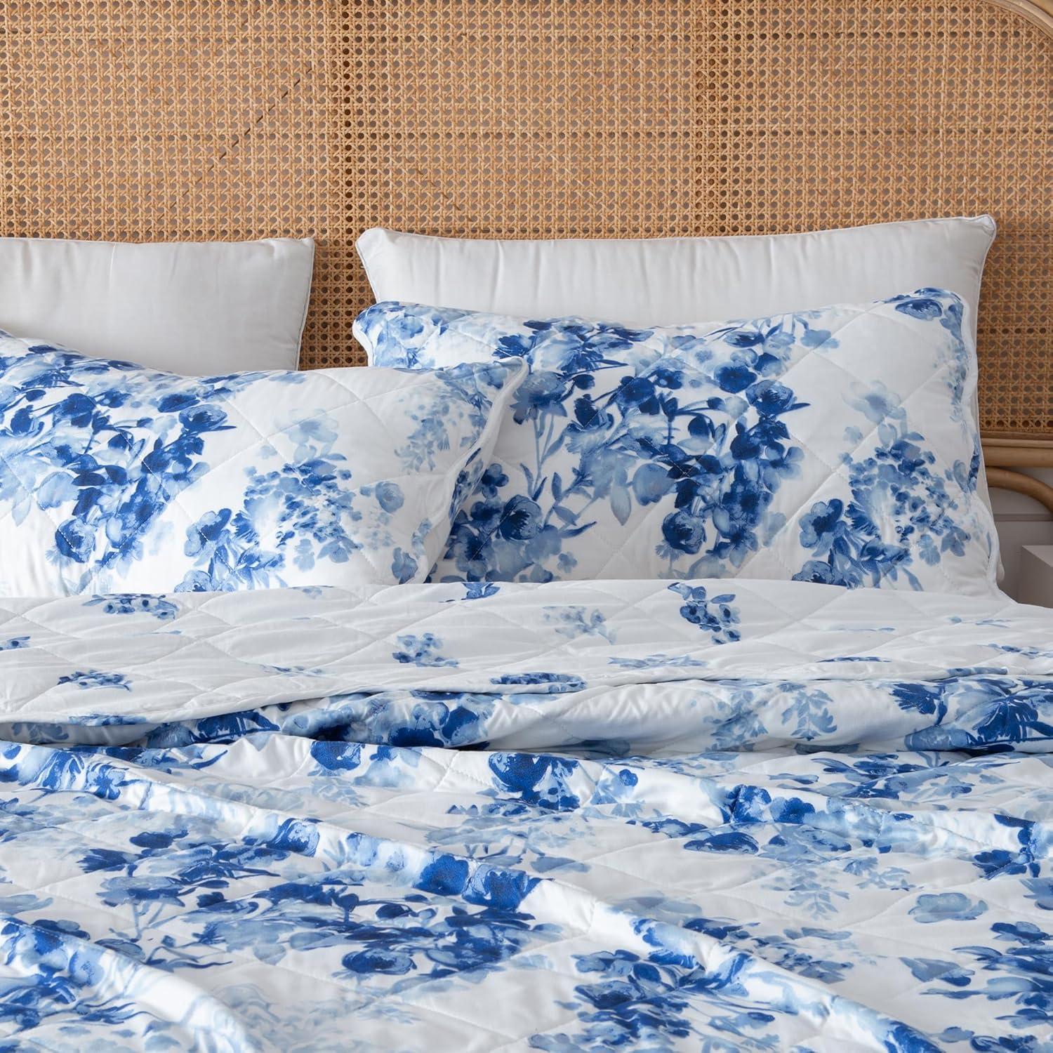 FreshFolds Bright & Colorful Tiny Floral Quilt Set with Shams
