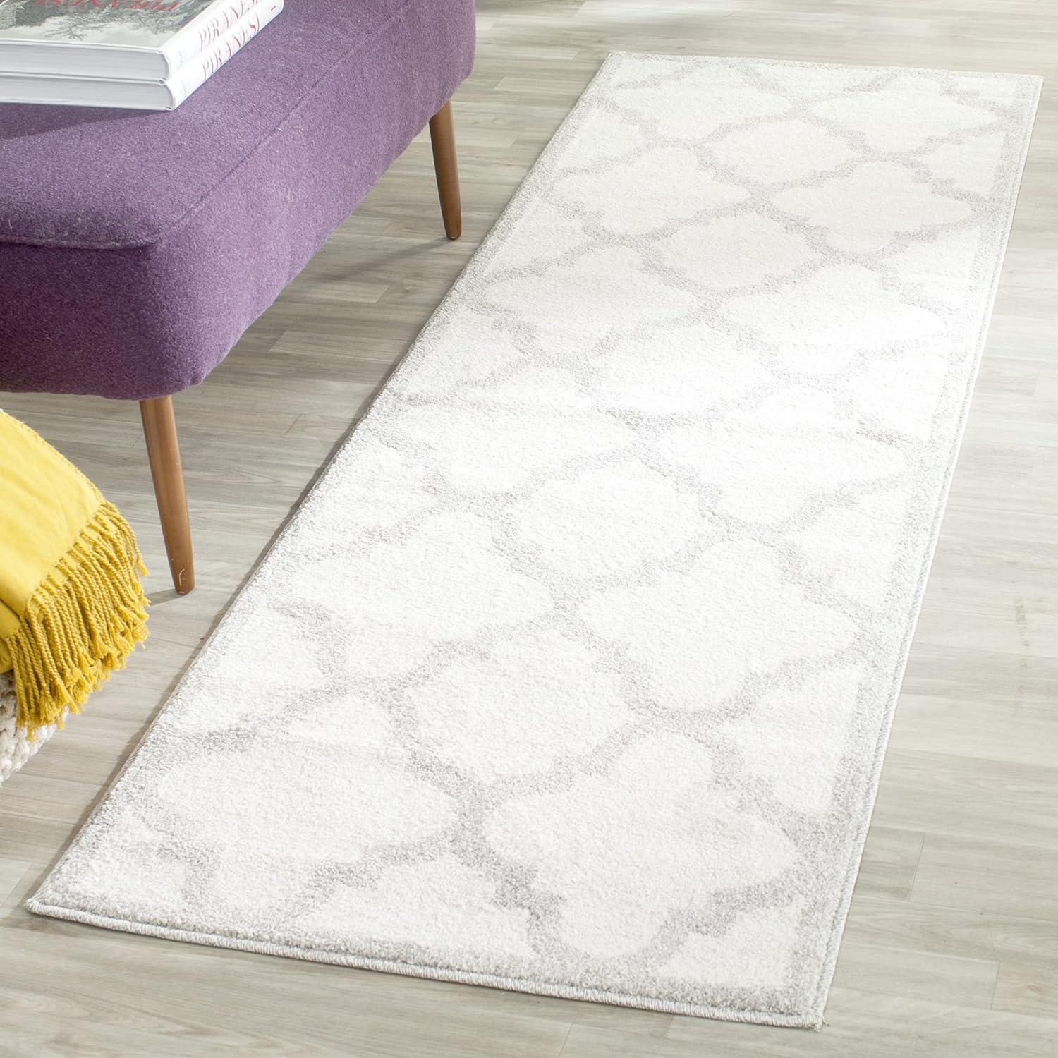 Amherst AMT423 Power Loomed Area Rug  - Safavieh