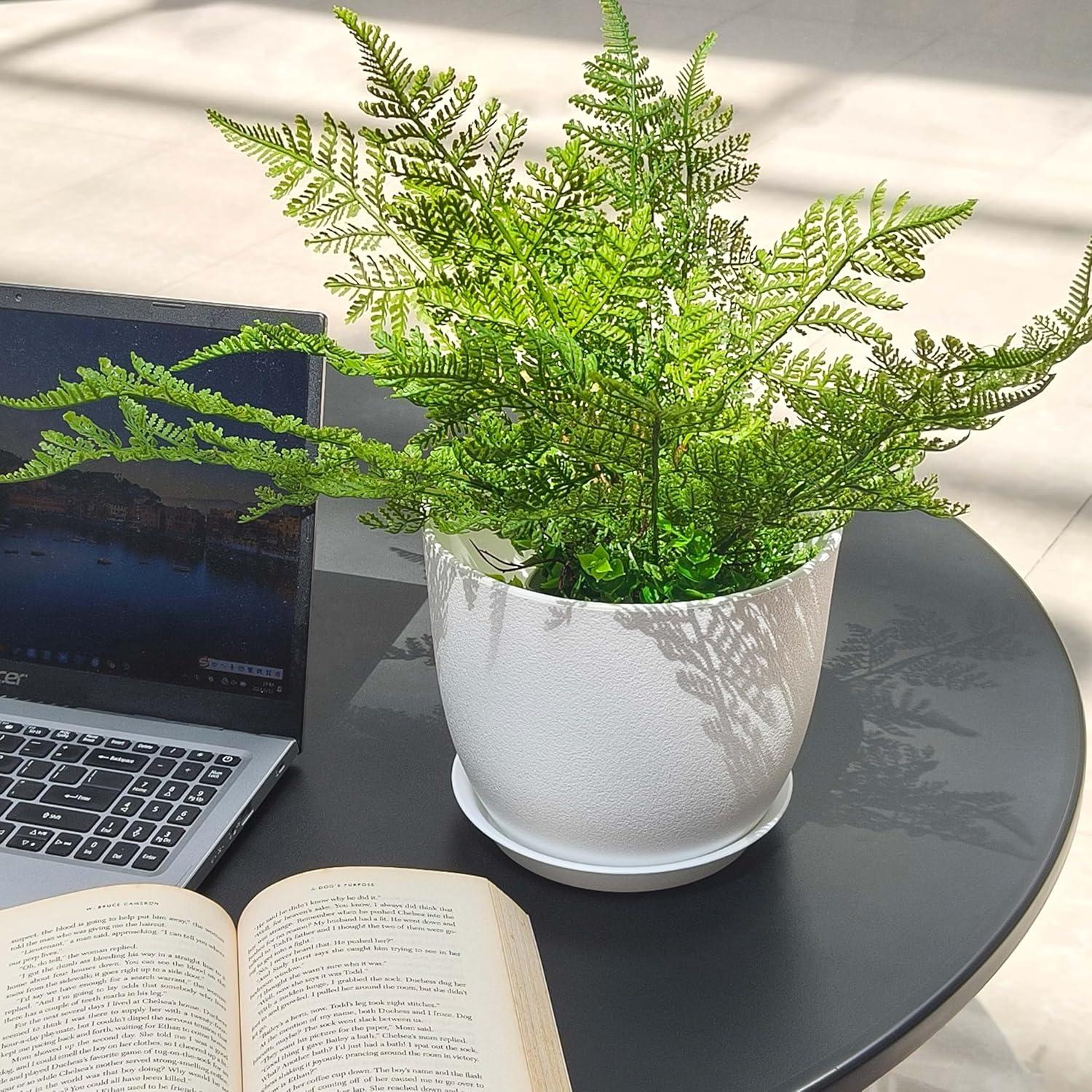 White Round Plastic Indoor/Outdoor Planter Set with Drainage Holes