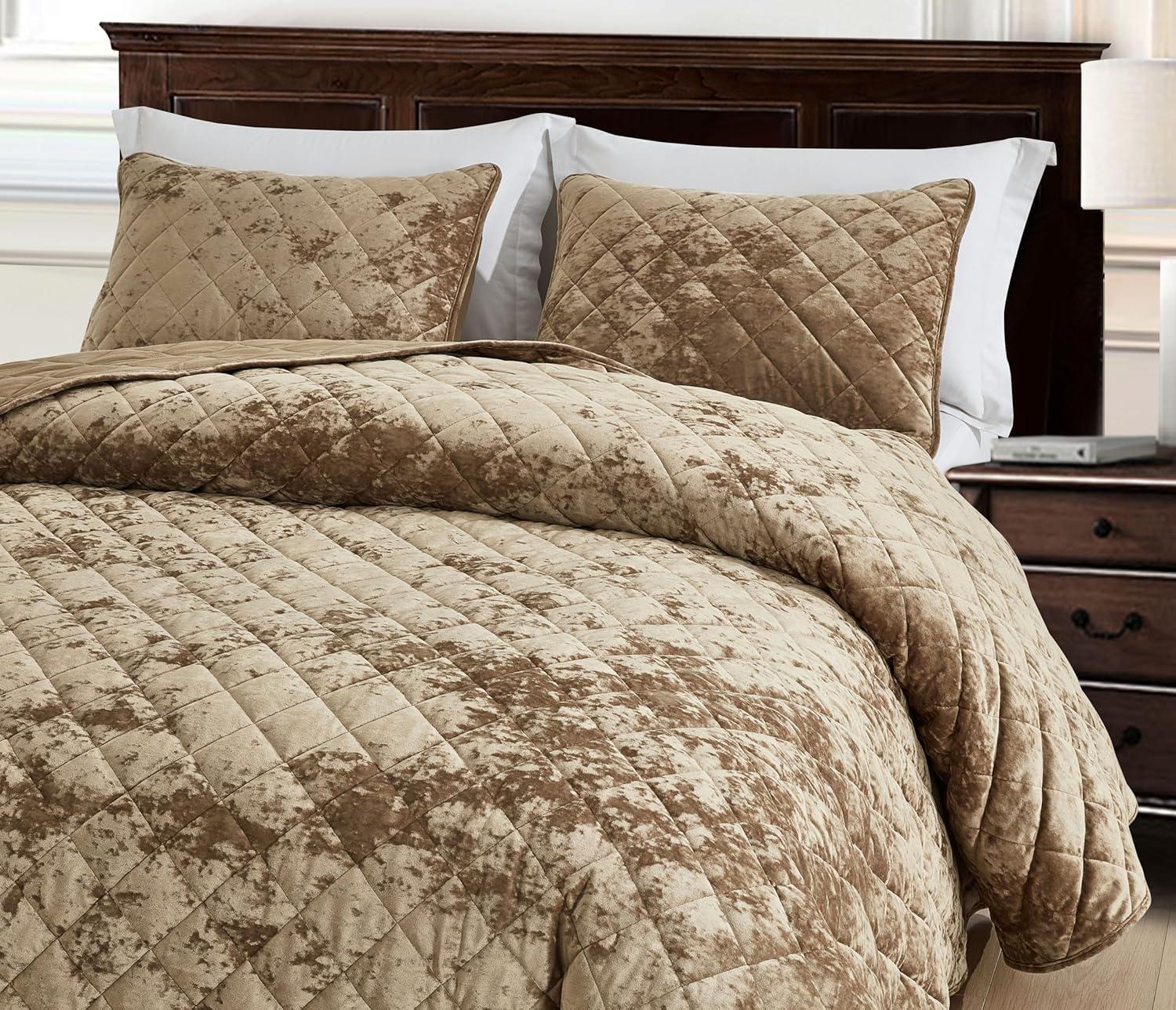 Chezmoi Collection Lux Tan Velvet Quilt Queen Set, 3-Piece Lush Plush Distressed Velvet Bedding All Season Lightweight Comforter Brushed Microfiber Reverse with Diamond Stitch Quilting