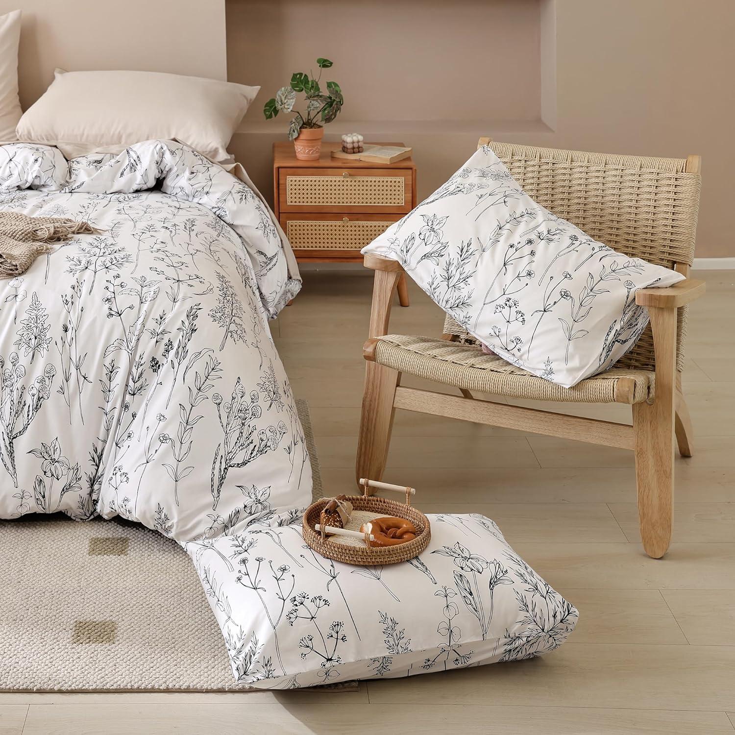 Queen Comforter Set - Floral Comforters Queen Size, White Comforter, 3 Pieces, 1 Comforter (90"x90") & 2 Pillow Cases (20"x26"), White