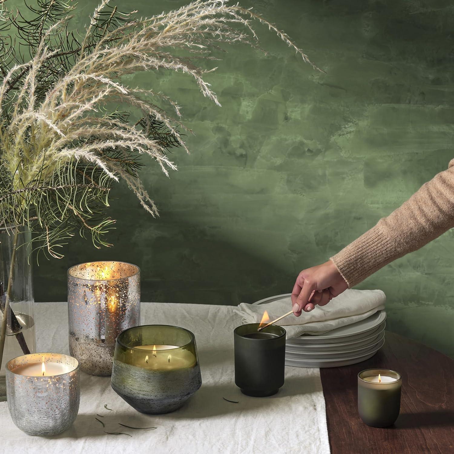 ILLUME Noble Holiday Balsam & Cedar Large Crackle Glass Candle
