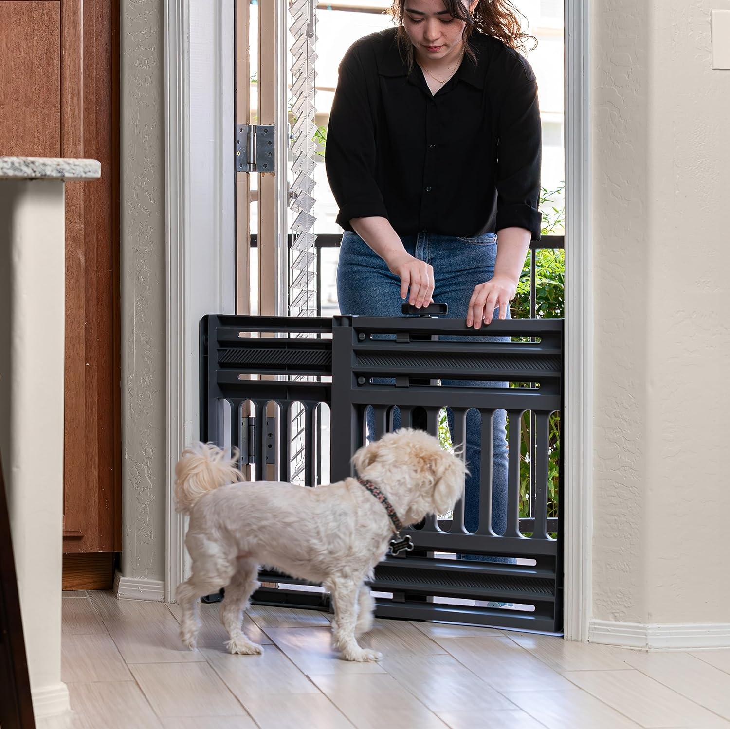 IRIS USA 24 to 39" Plastic Portable Expandable Pet Gate, Safety Gate