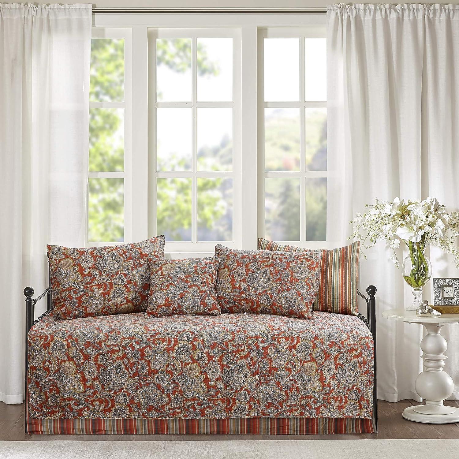 Traditional Cotton Paisley Quilt Set