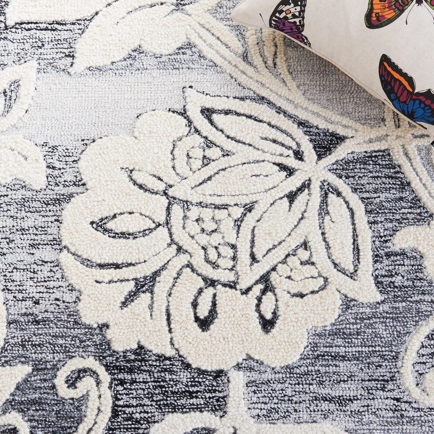 Jardin JAR731 Hand Tufted Area Rug - Black/Ivory - 5'x8' - Safavieh.