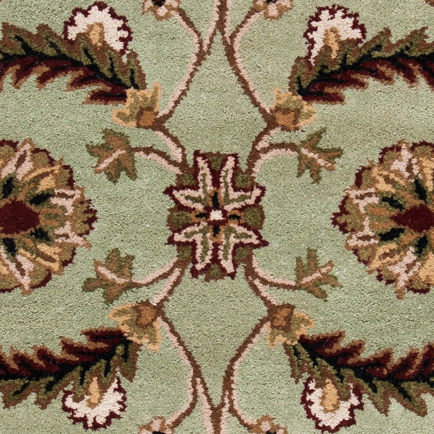 SAFAVIEH Heritage Ronnette Traditional Wool Area Rug, Light Green/Ivory, 4' x 6'