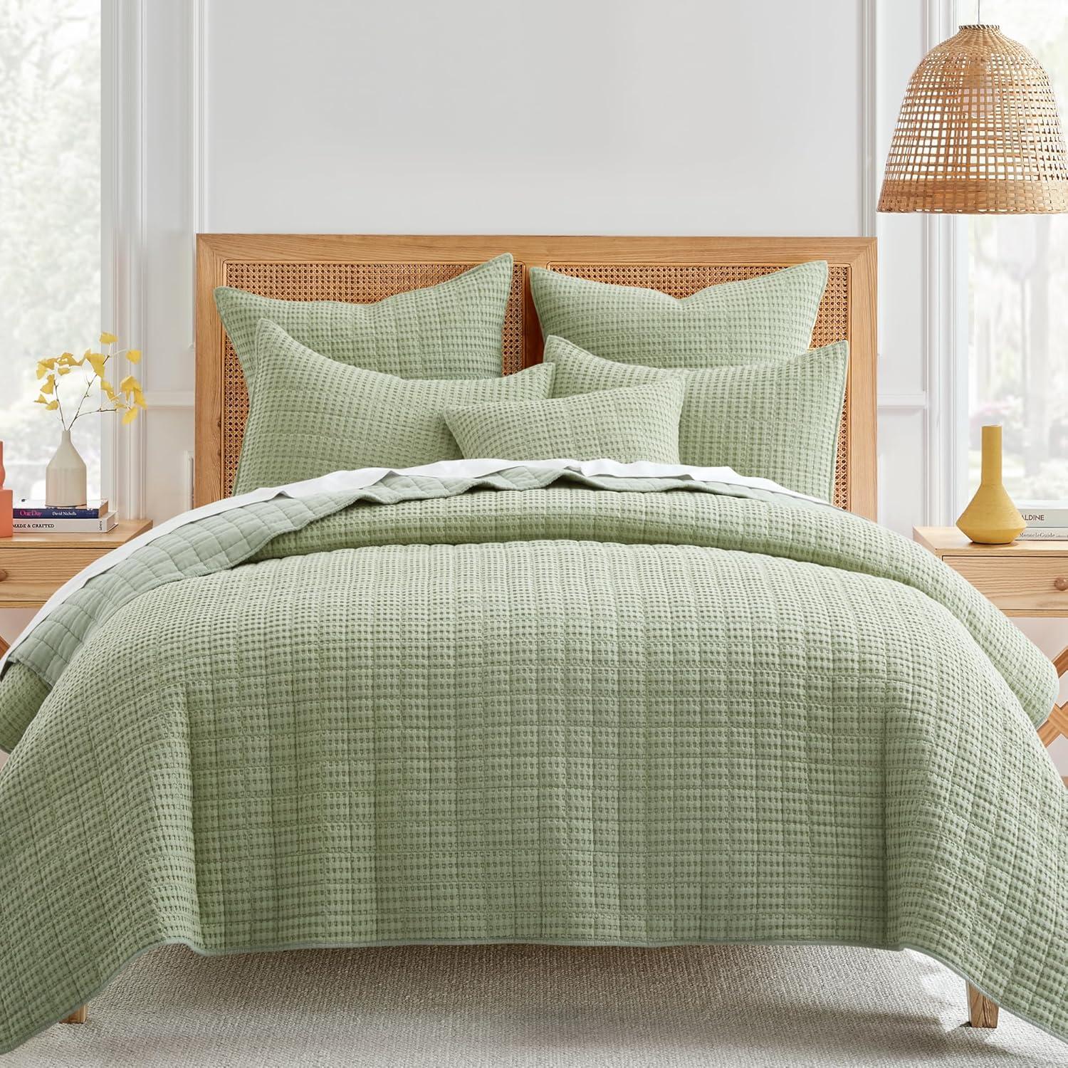 Mills Waffle Desert Sage Twin Quilt Set - Levtex Home